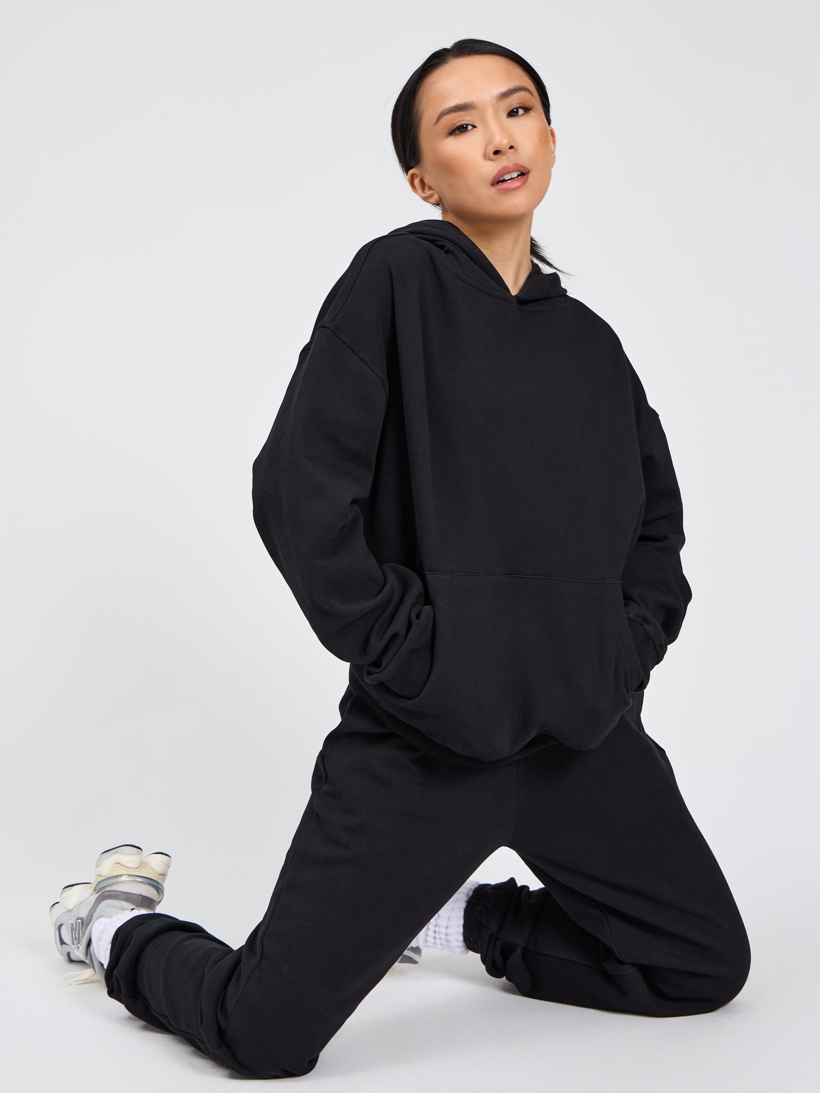 Boyfriend Cloud Hoodie Onyx Black - Main Image