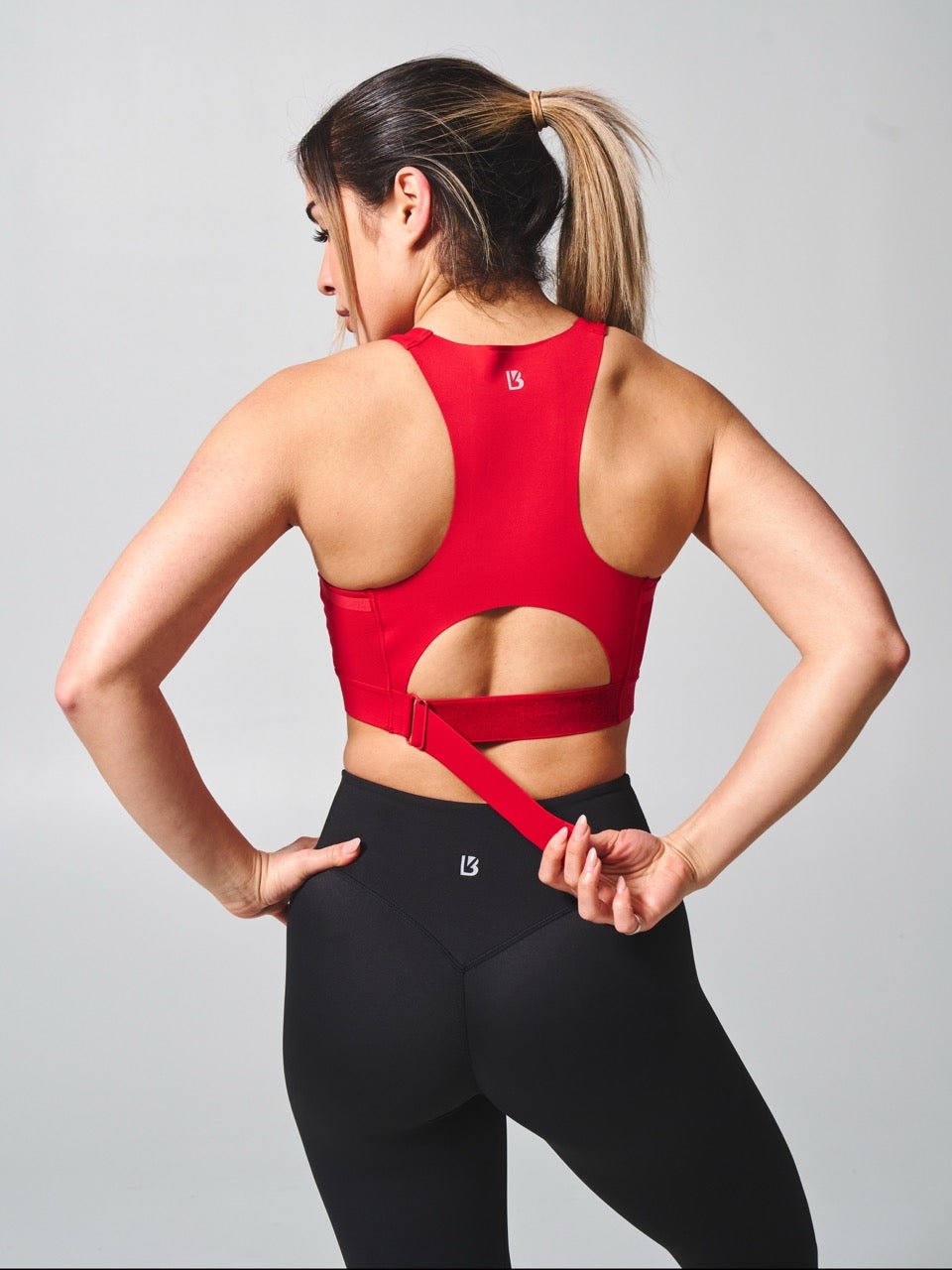 Wicked Zip Sports Bra - Lipstick Red