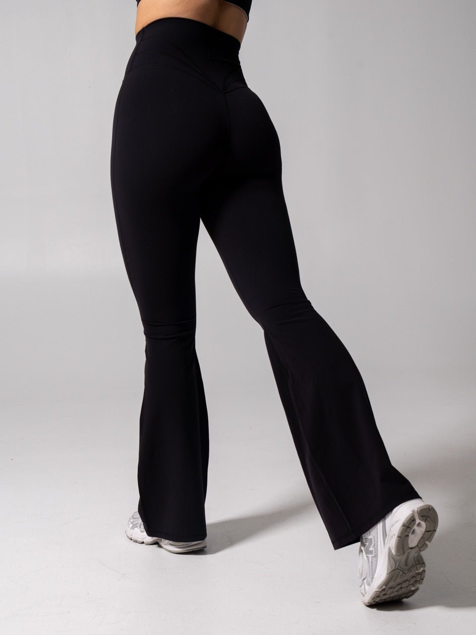 Legacy Flare Legging - Onyx Black
