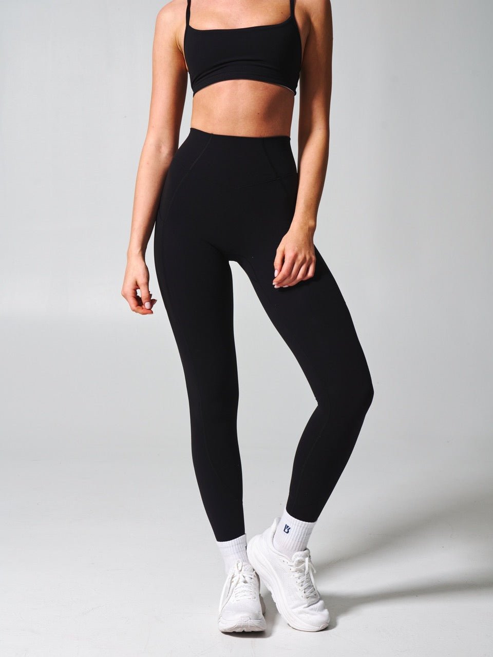 Contour Pocket Legging - Onyx Black