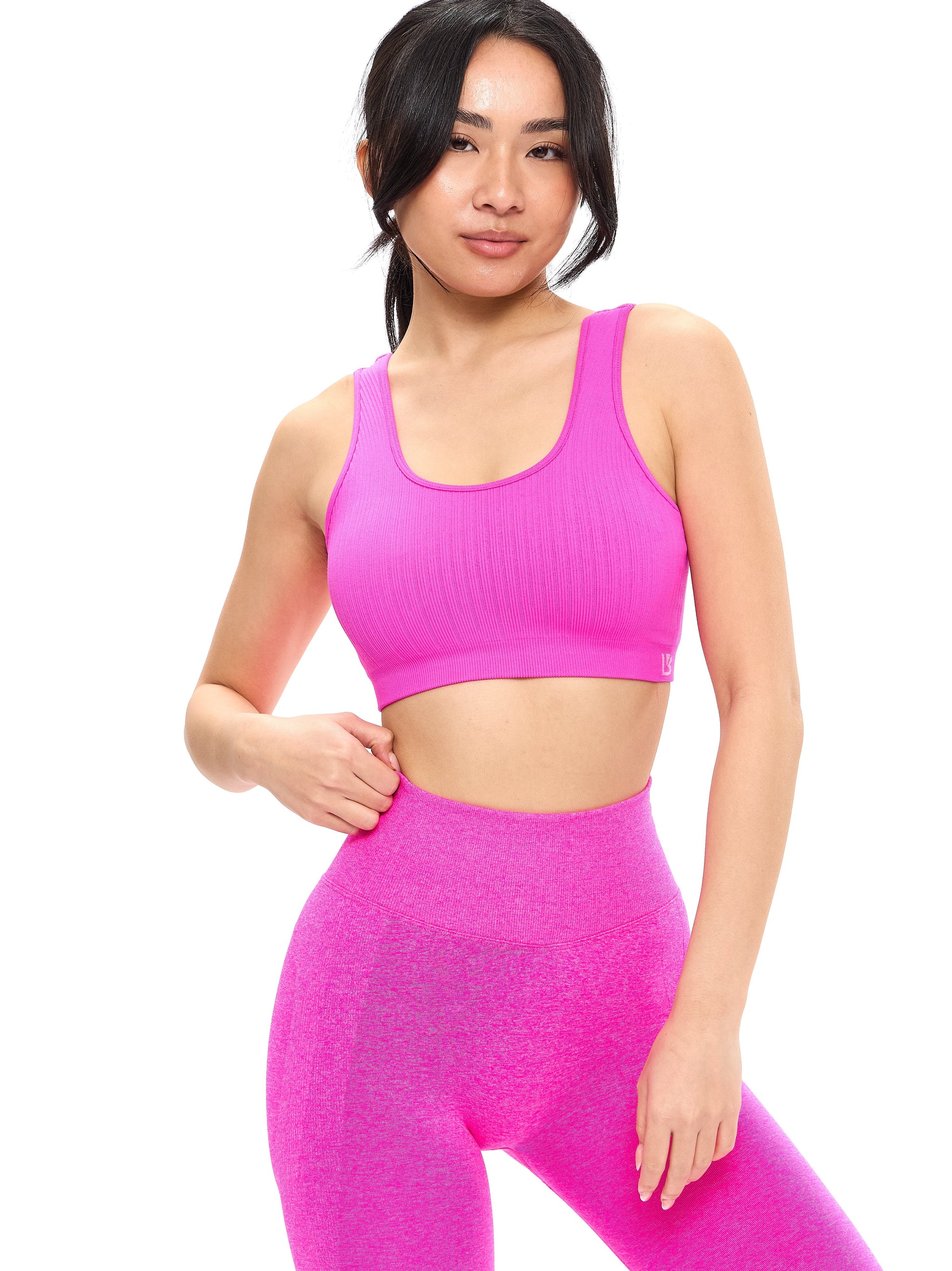 Scoop Seamless Sports Bra - Hard Candy