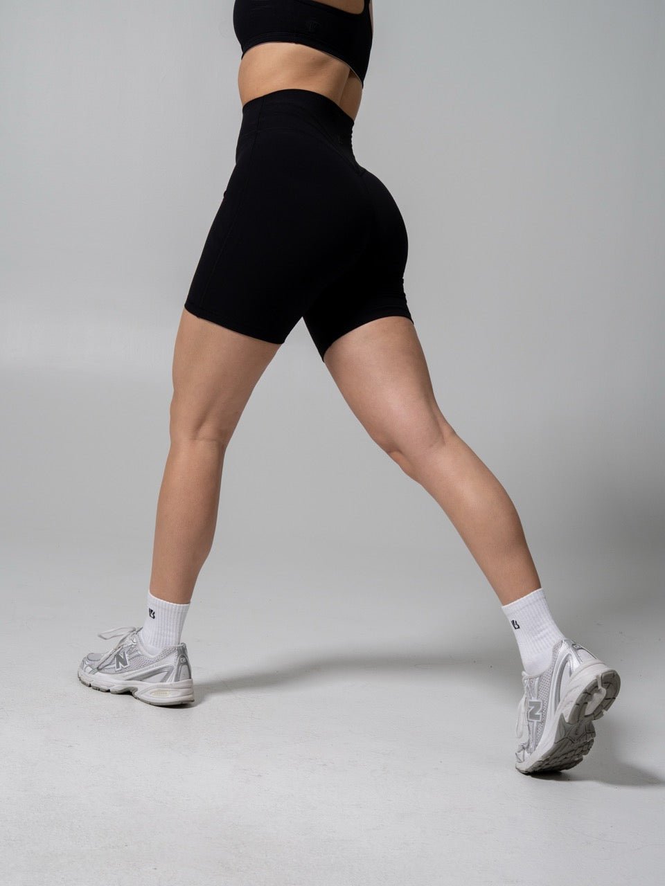 Legacy Short 6” - Onyx Black