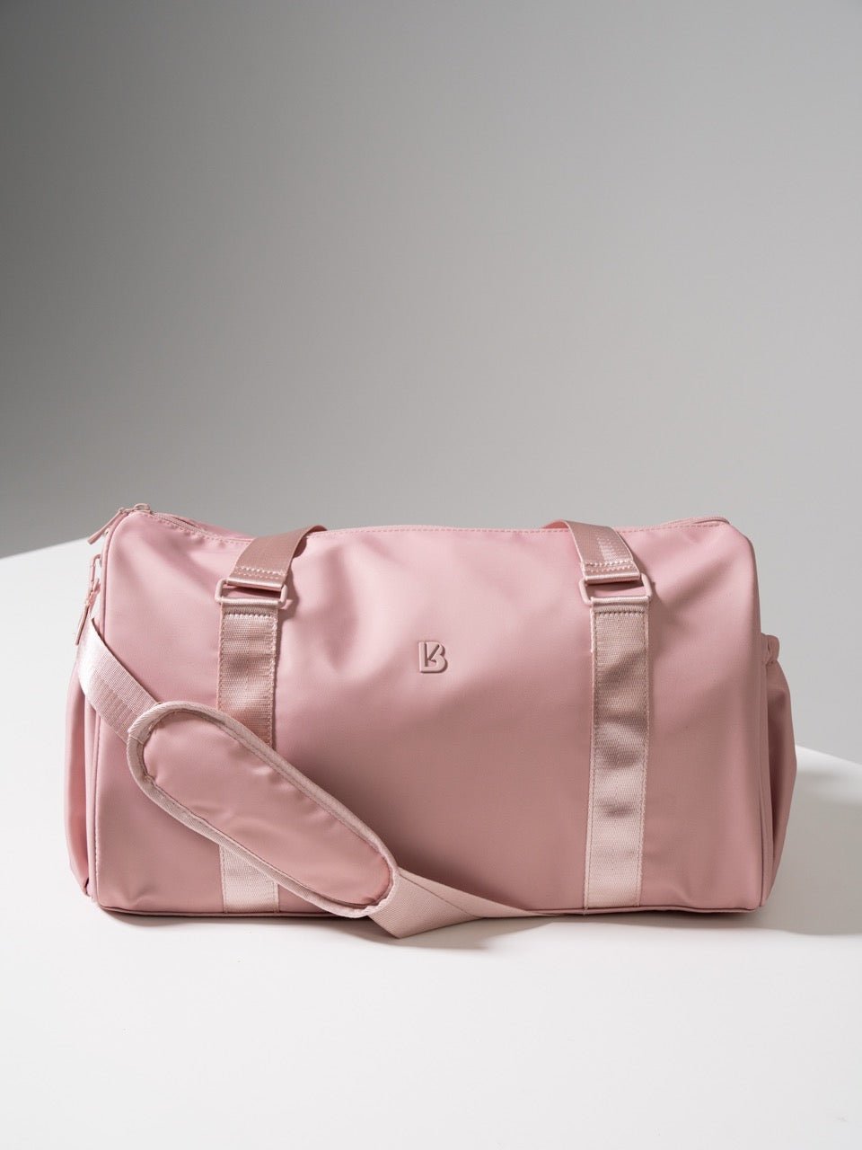 lululemon duffle bag pink On the Go Duffel Whether youre traveling or going to the gym Knit Nylon Mini Barrel Duffle