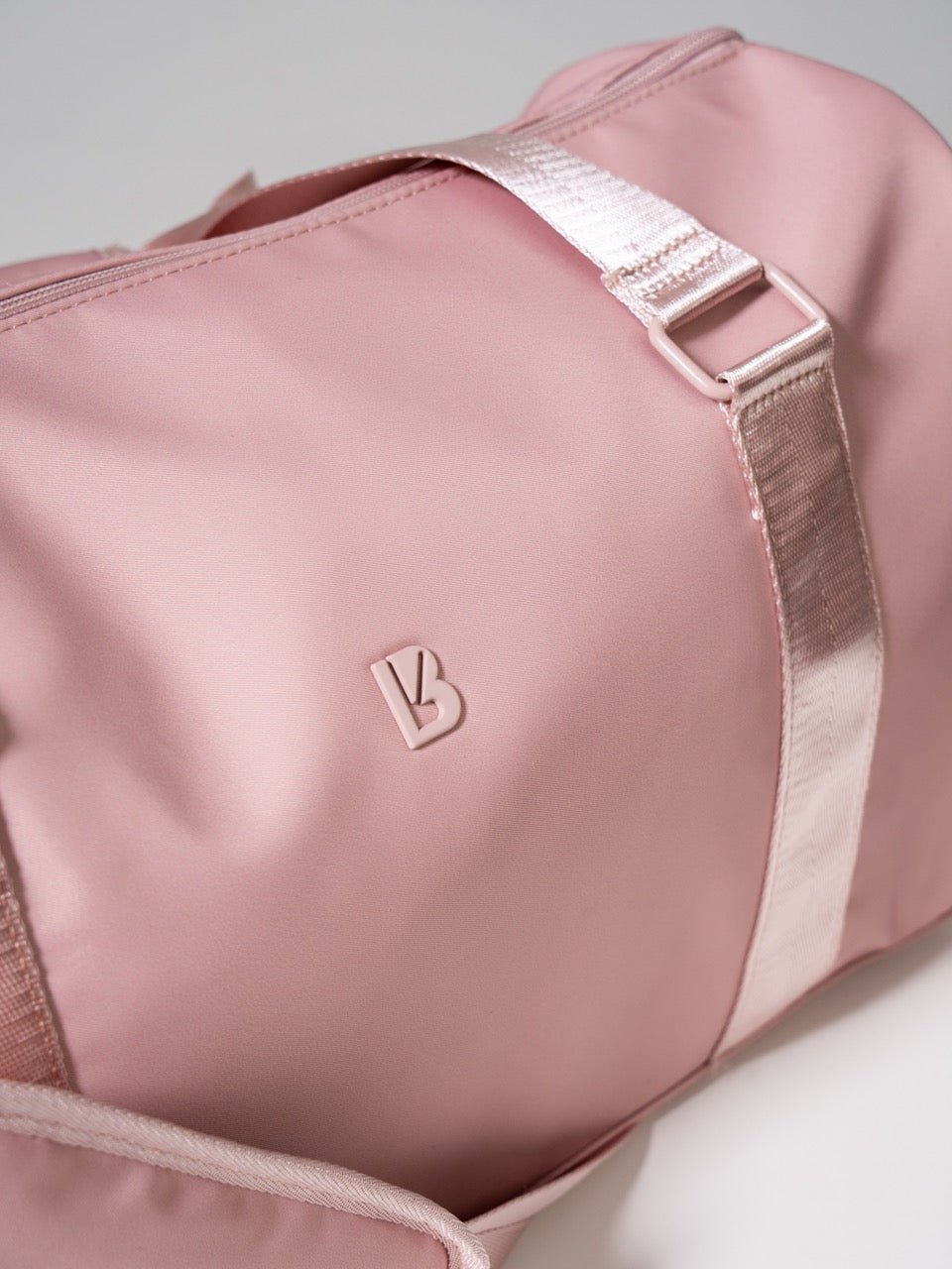 Everyday Duffel - Strawberry Milk