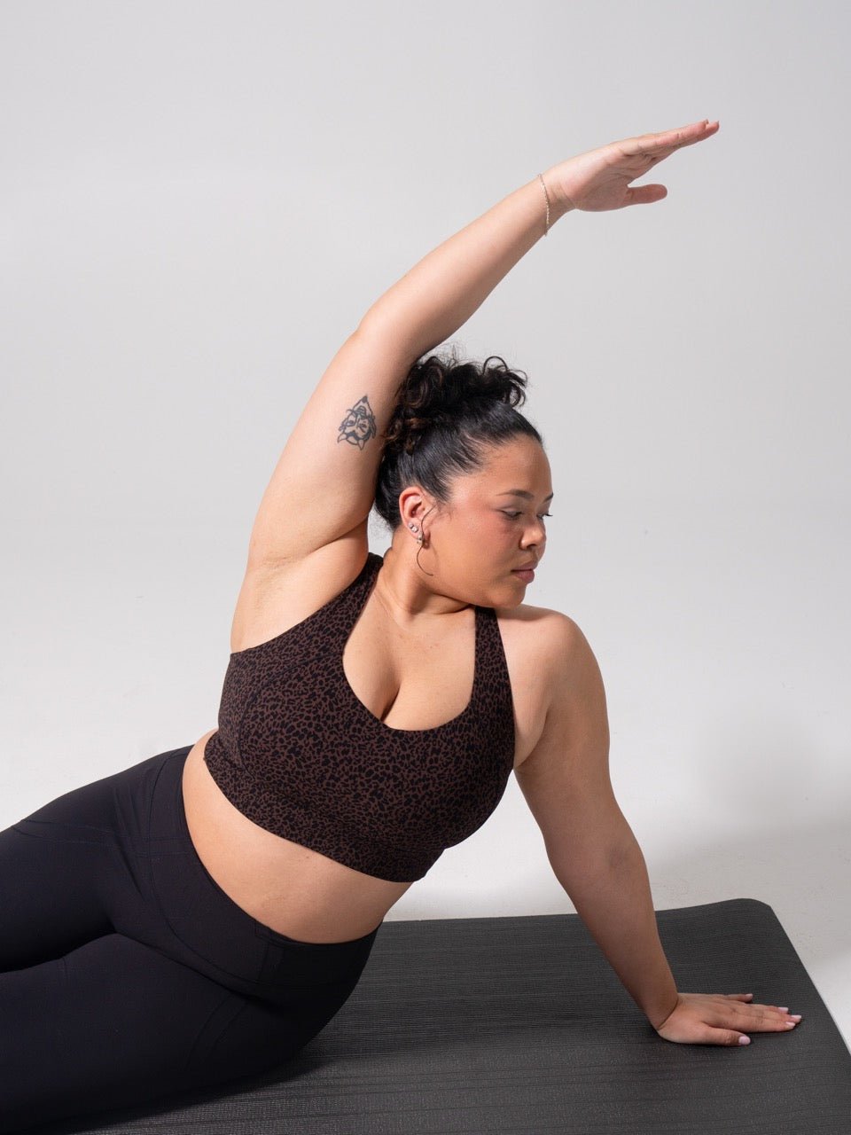 Nubre Twilight Sports Bra - Leopard Print