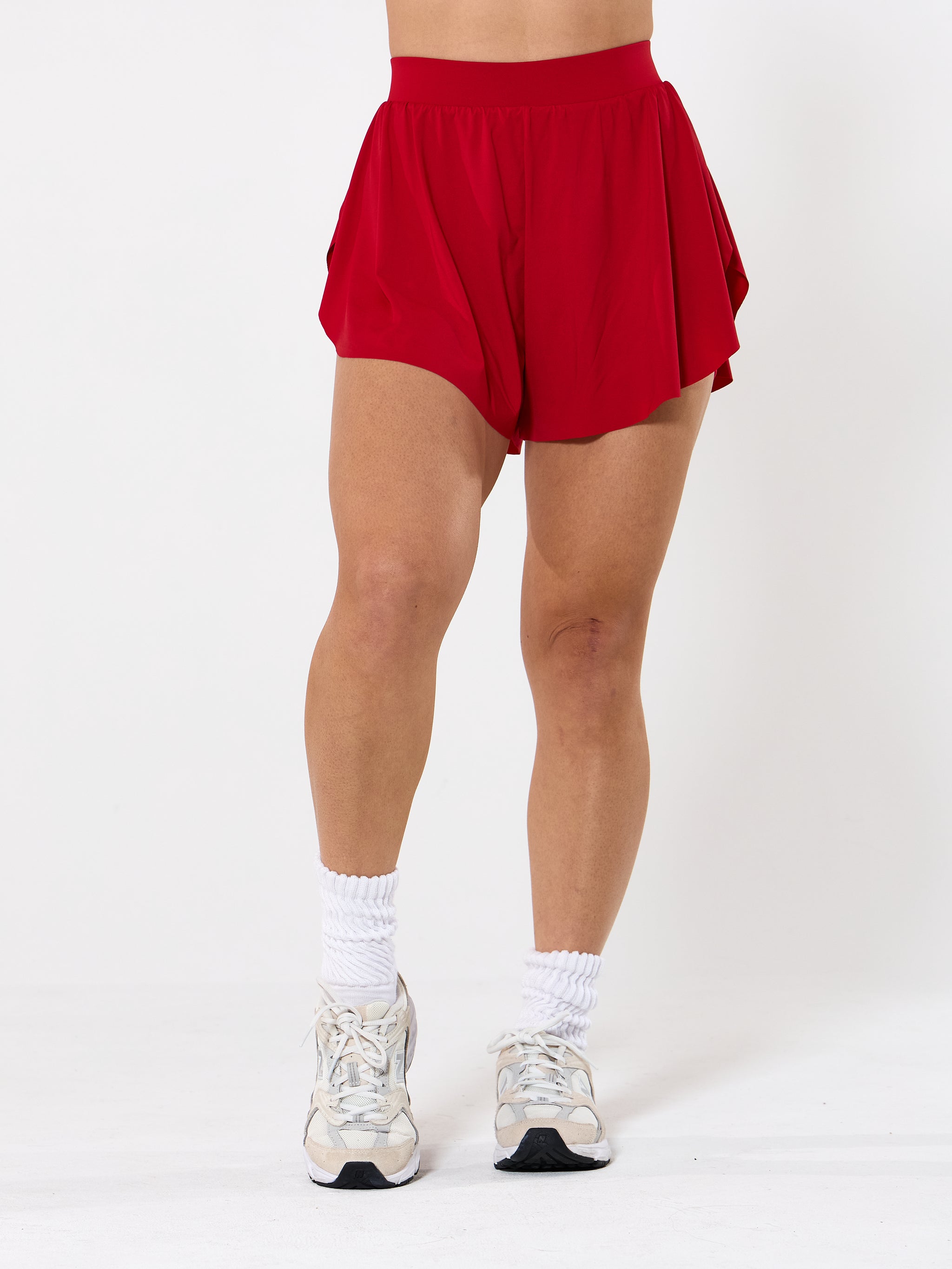 Sway Short - Lipstick Red