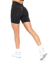 Thumbnail 8 of Vida Seamless Short - Charcoal, 8 of 9