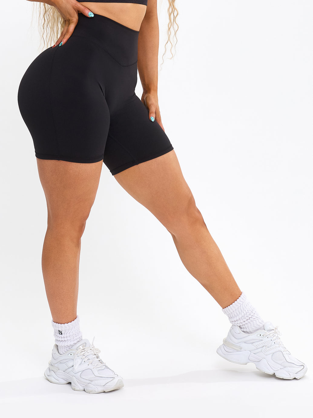 Aggressive Scrunch Short 7" - Onyx Black