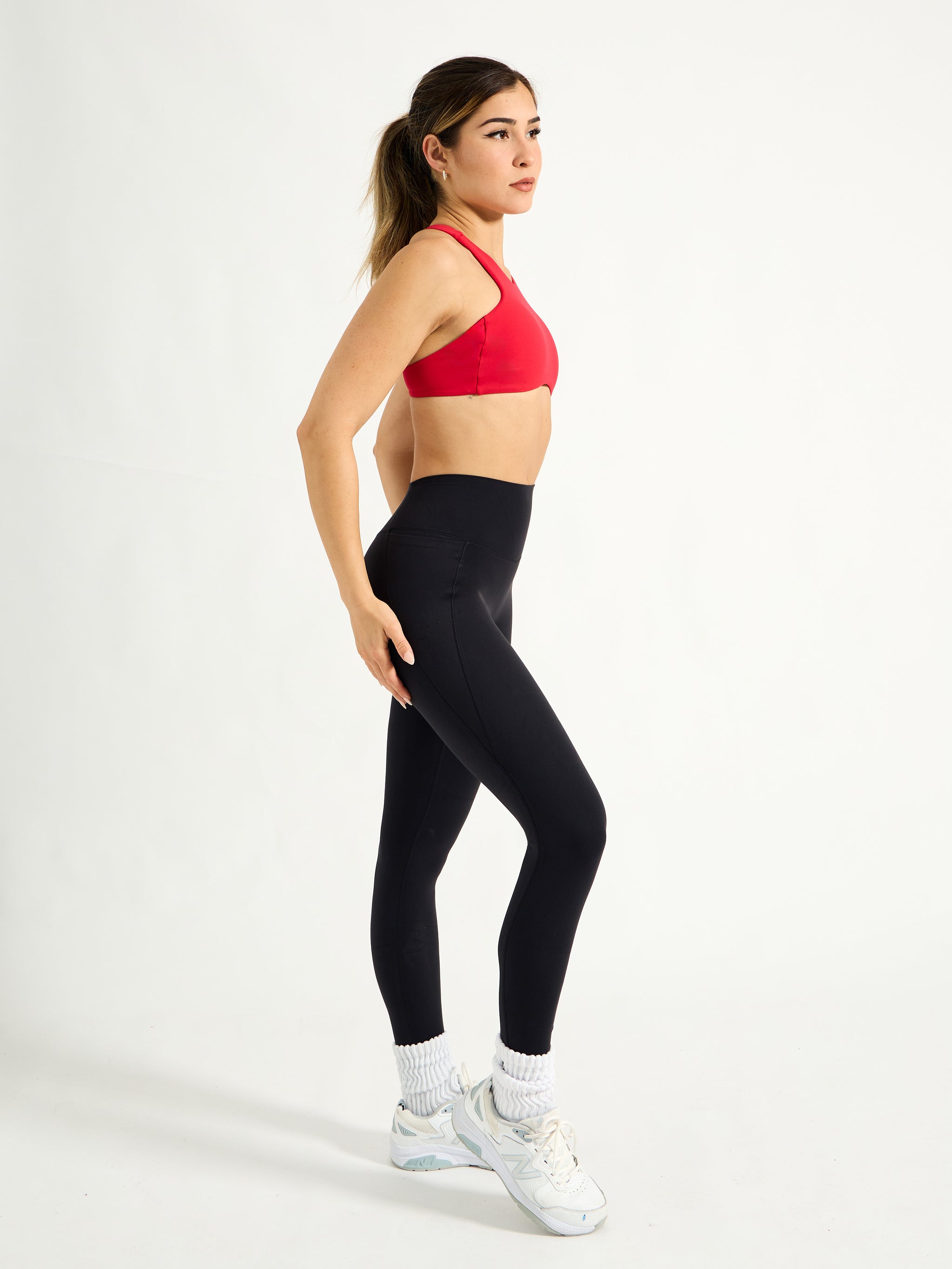 Curve Sports Bra - Lipstick Red