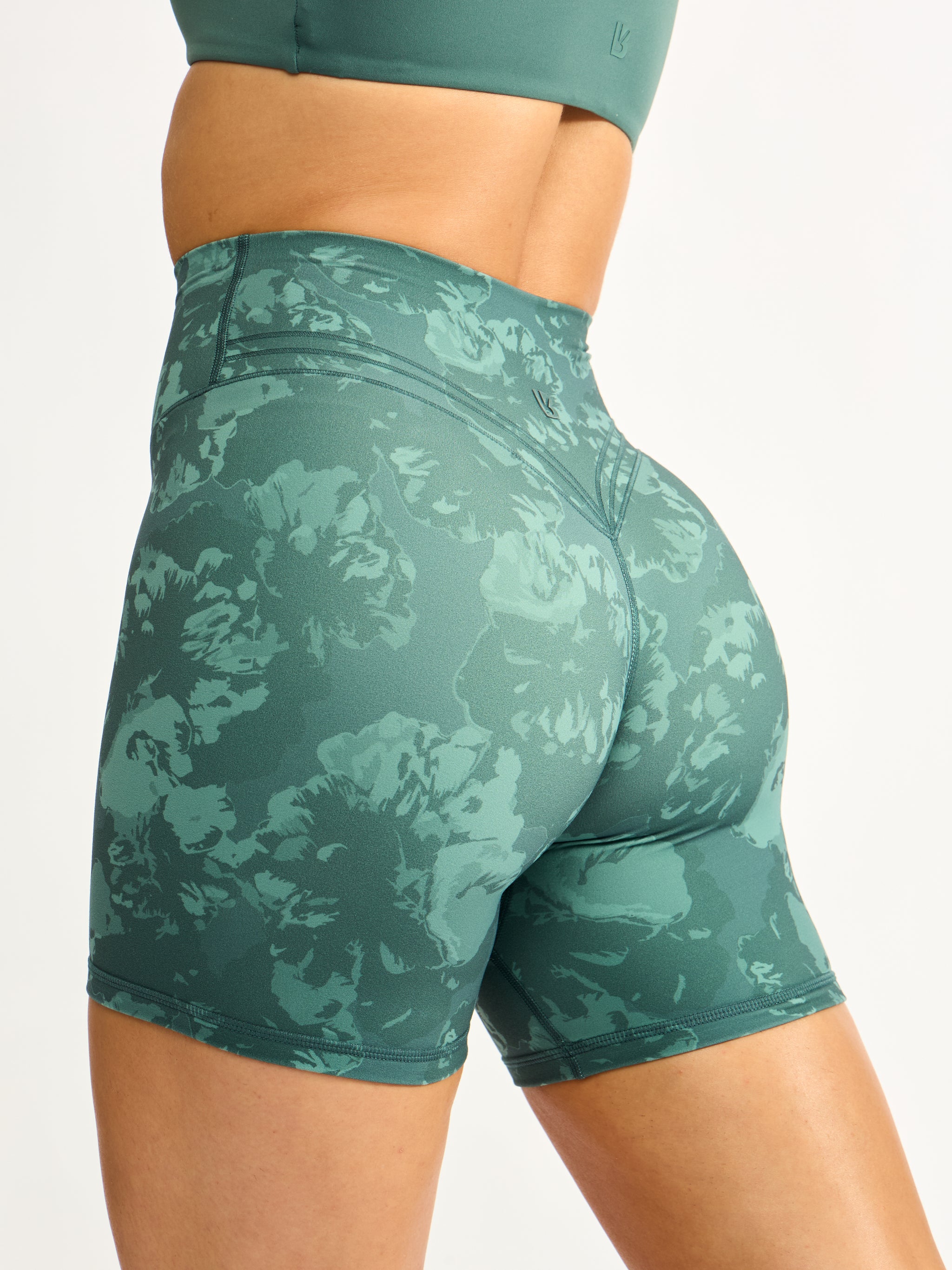 Micro Legacy Short 6" - Ivy Dahlia