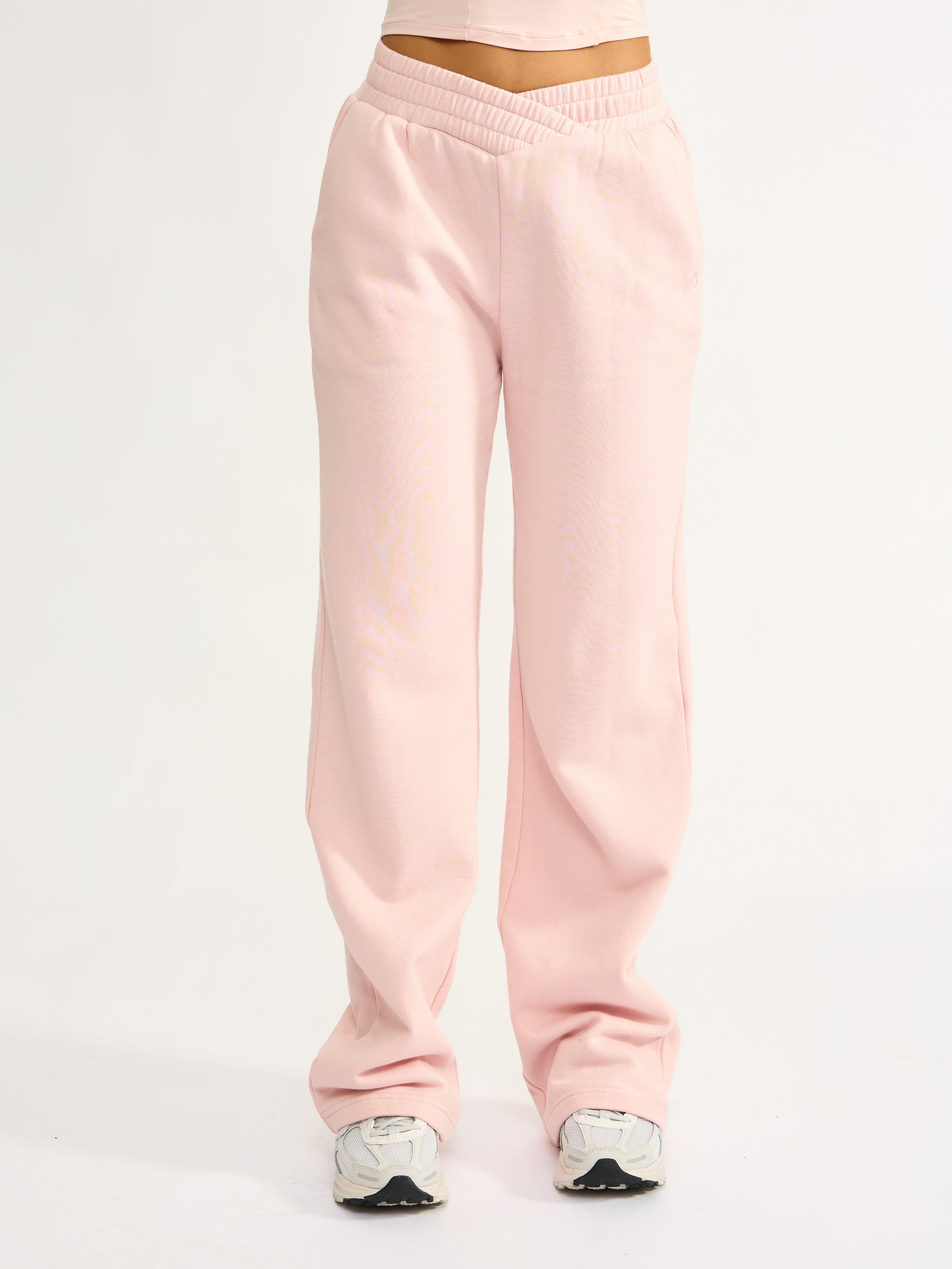 Threads Crossover Sweat Pant - Love Story