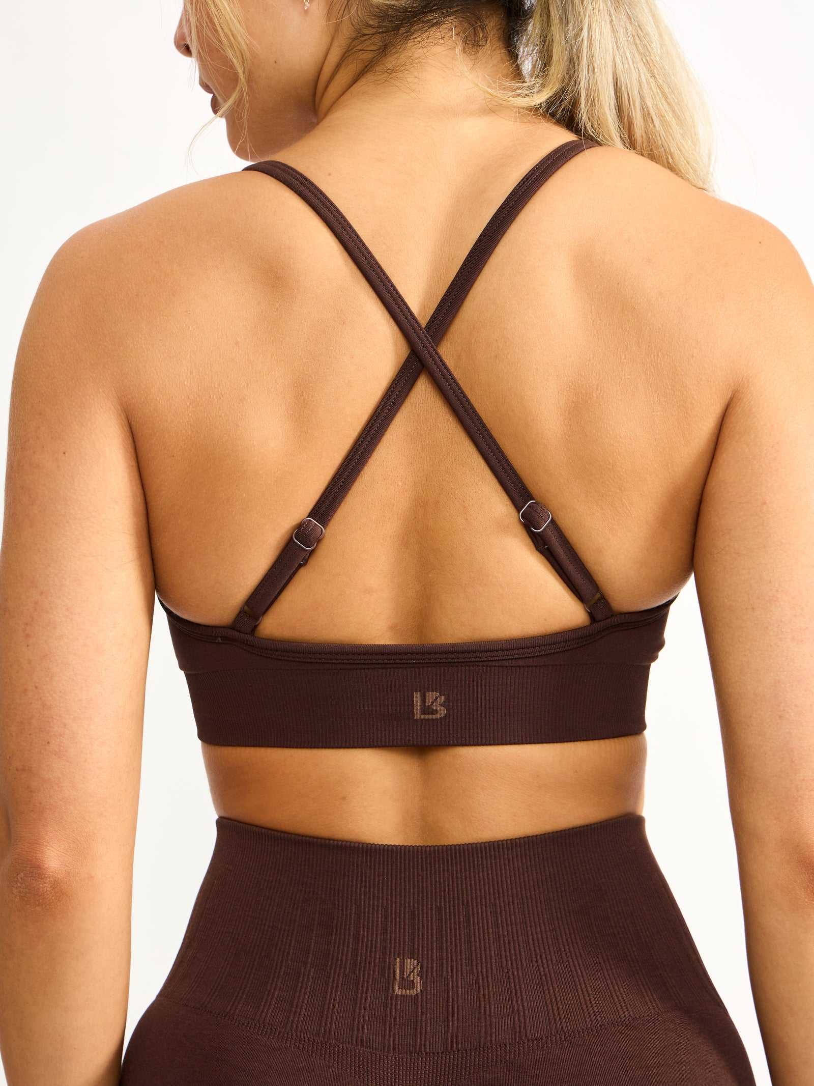 Plunge Seamless Sports Bra - Truffle