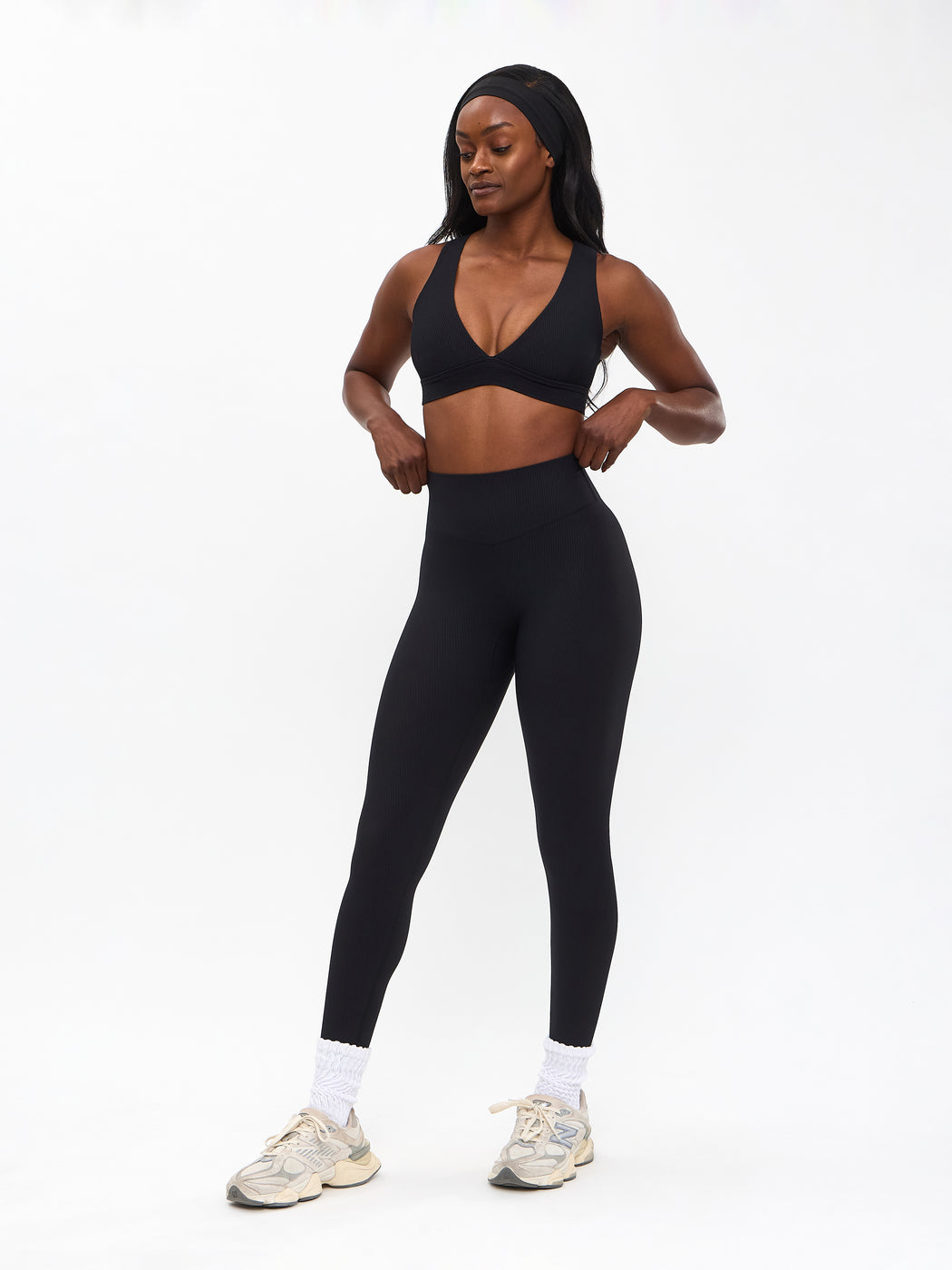 Ribbed Deep V Sports Bra - Onyx Black