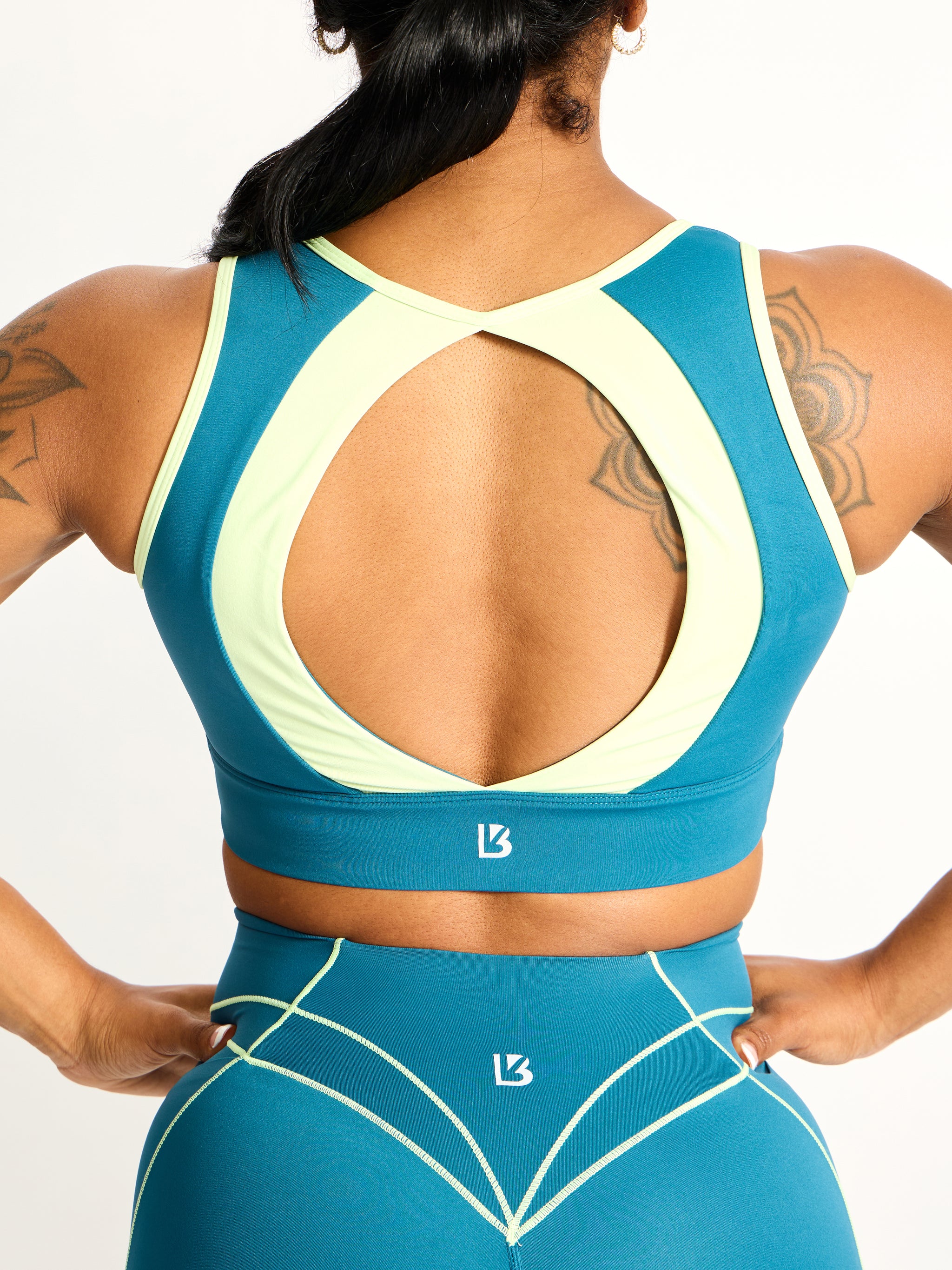 Airbrush Maraschino Sports Bra - Nile Multi