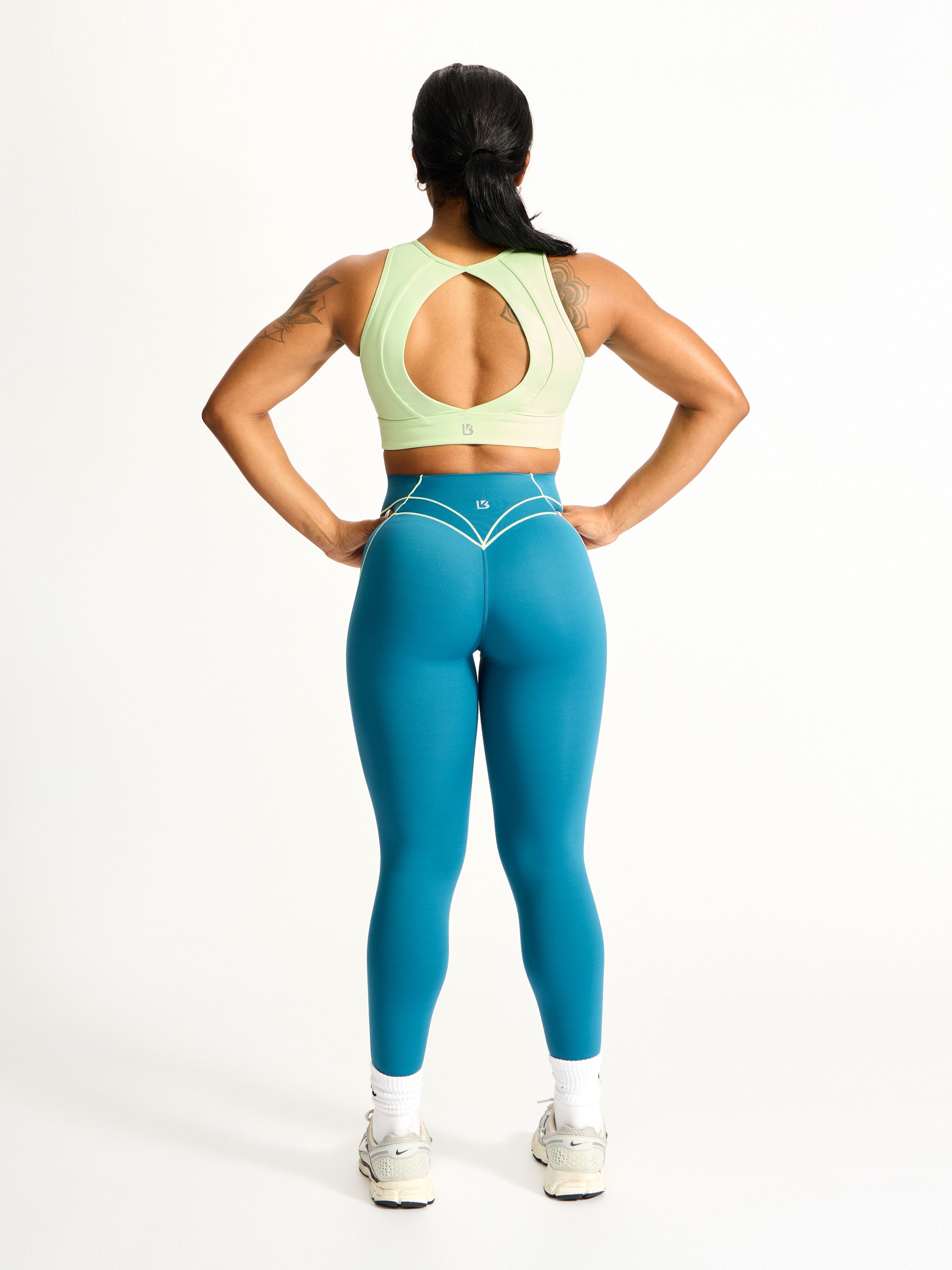 Airbrush Maraschino Sports Bra - Lima Bean