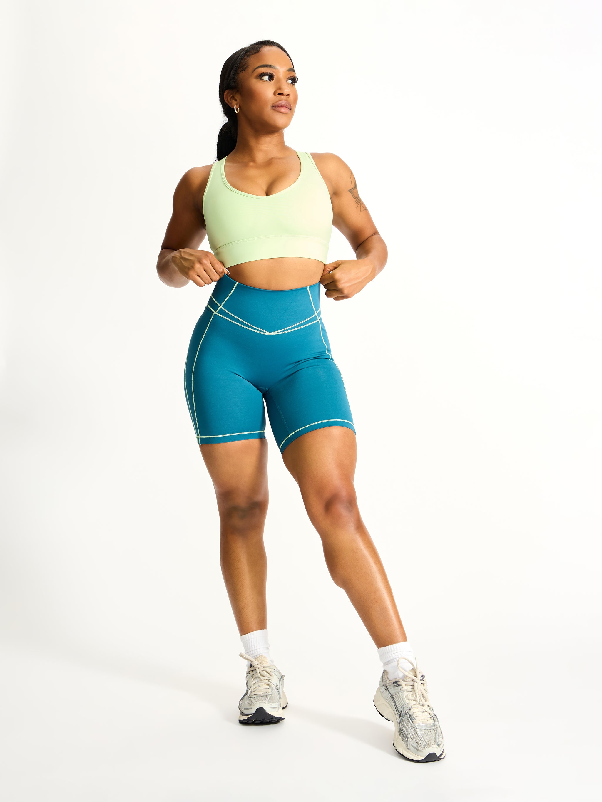 Airbrush Maraschino Sports Bra - Lima Bean