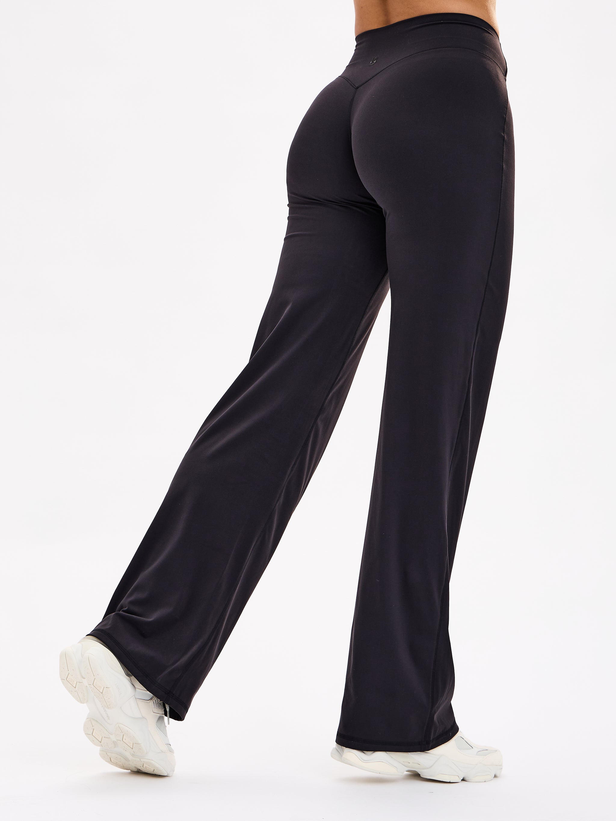 Poshknit Straight Leg Pant - Platinum