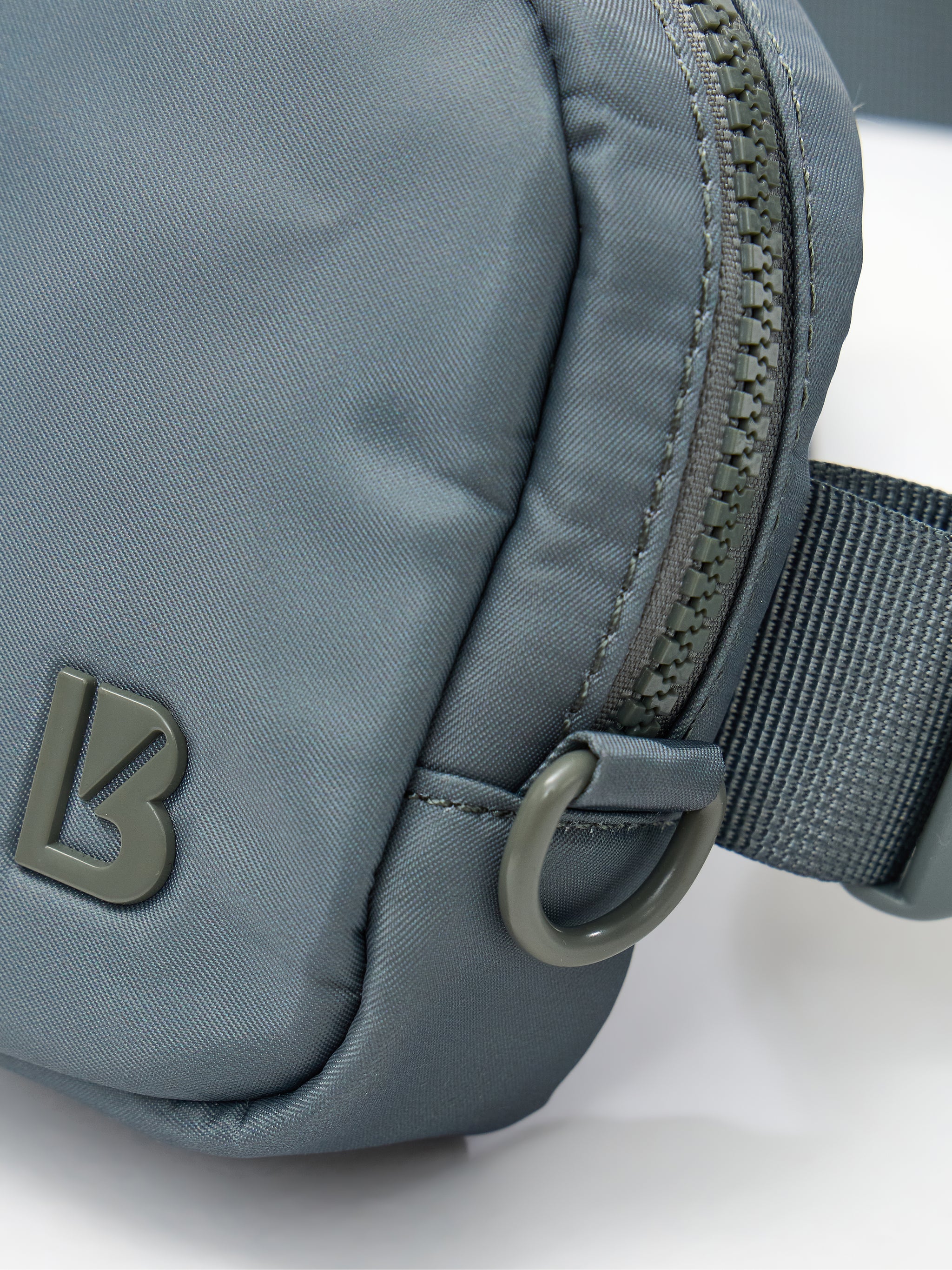 Breakthrough Belt Bag - Frosted Sage