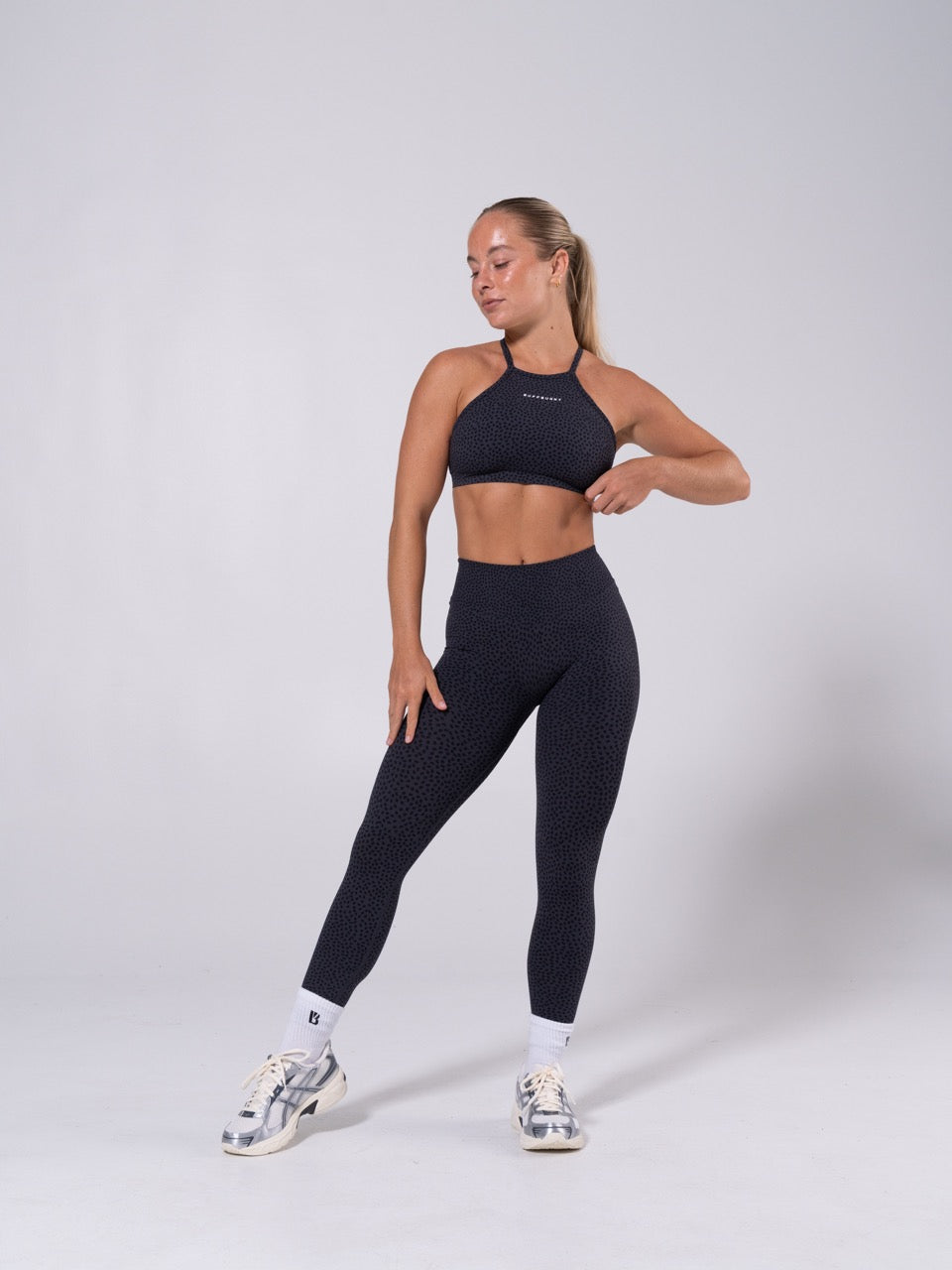 Flex Seamless Sports Bra - Black Bossy