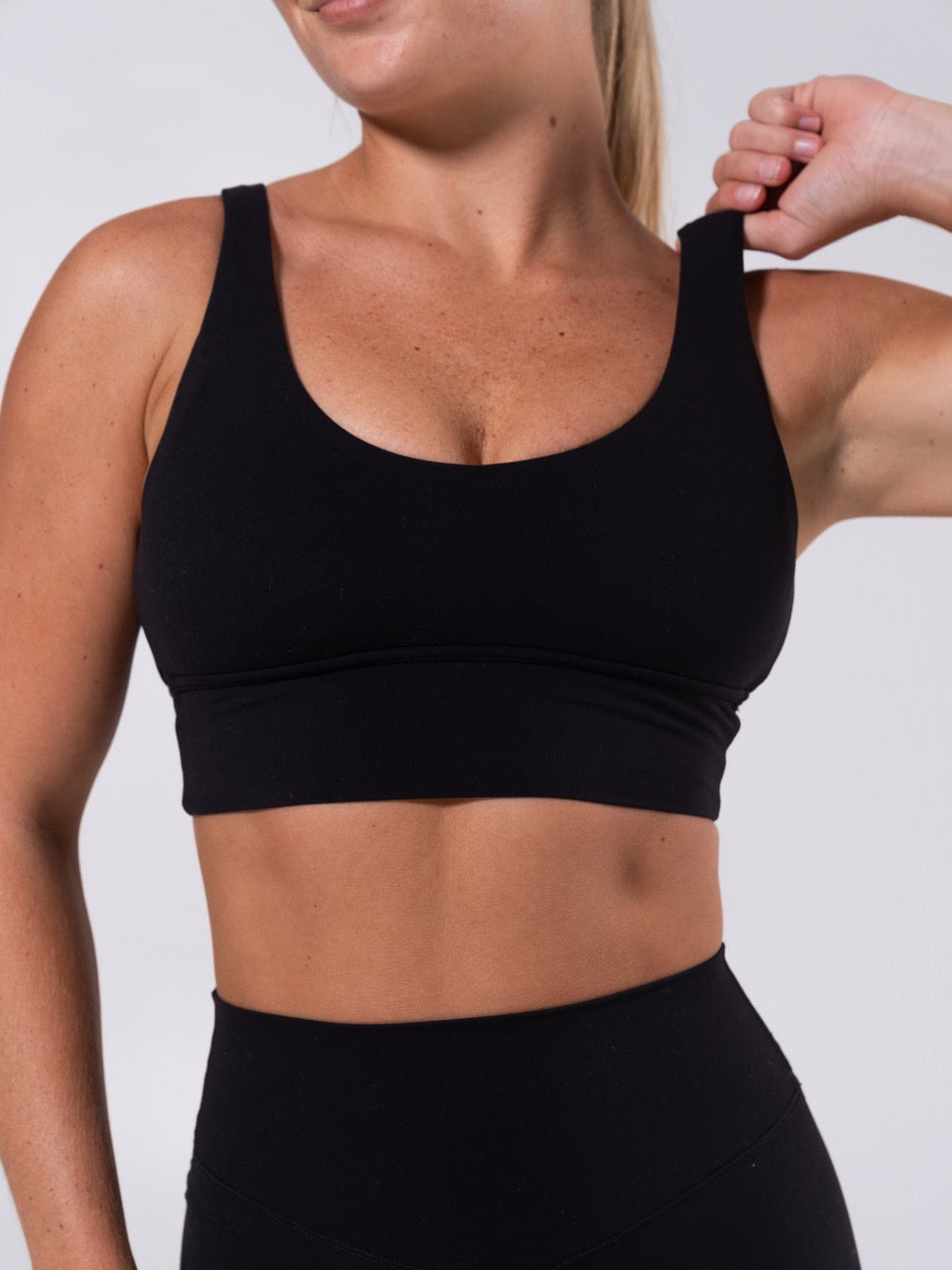 Monarch Sports Bra - Onyx Black