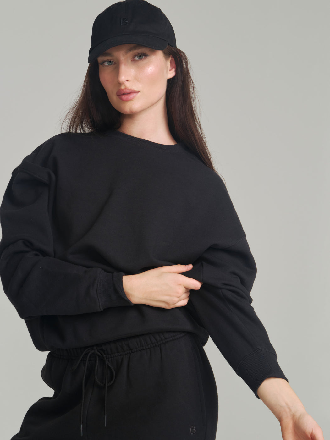 Threads Crew Pullover - Onyx Black