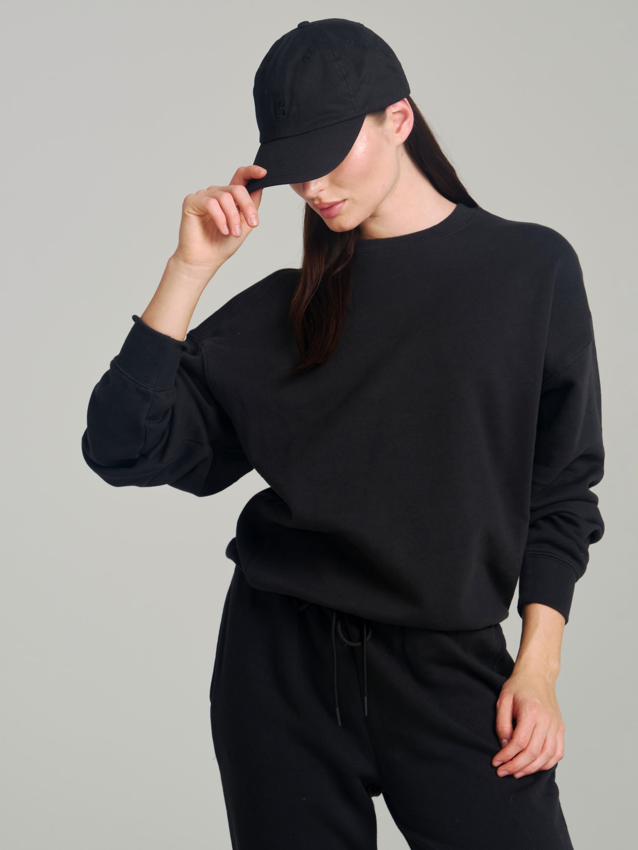 Threads Crew Pullover - Onyx Black