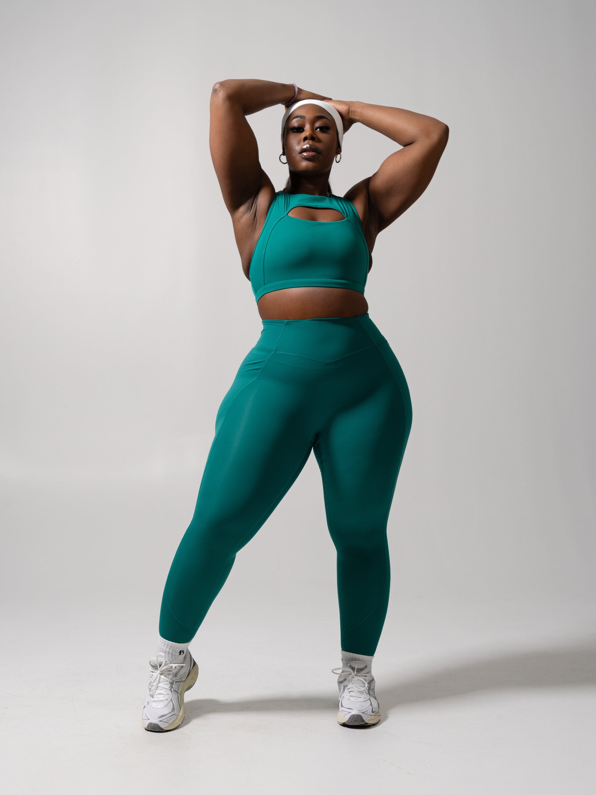 Buffbunny(バフバニー)トレンカ　スターラップ・レギンス　アクティブ Shop Women's Athletic Wear New Arrivals | Stylish, Comfortable and