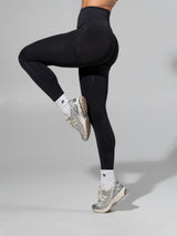 Thumbnail 1 of Miracle Seamless Legging - Heather Charcoal, 1 of 7