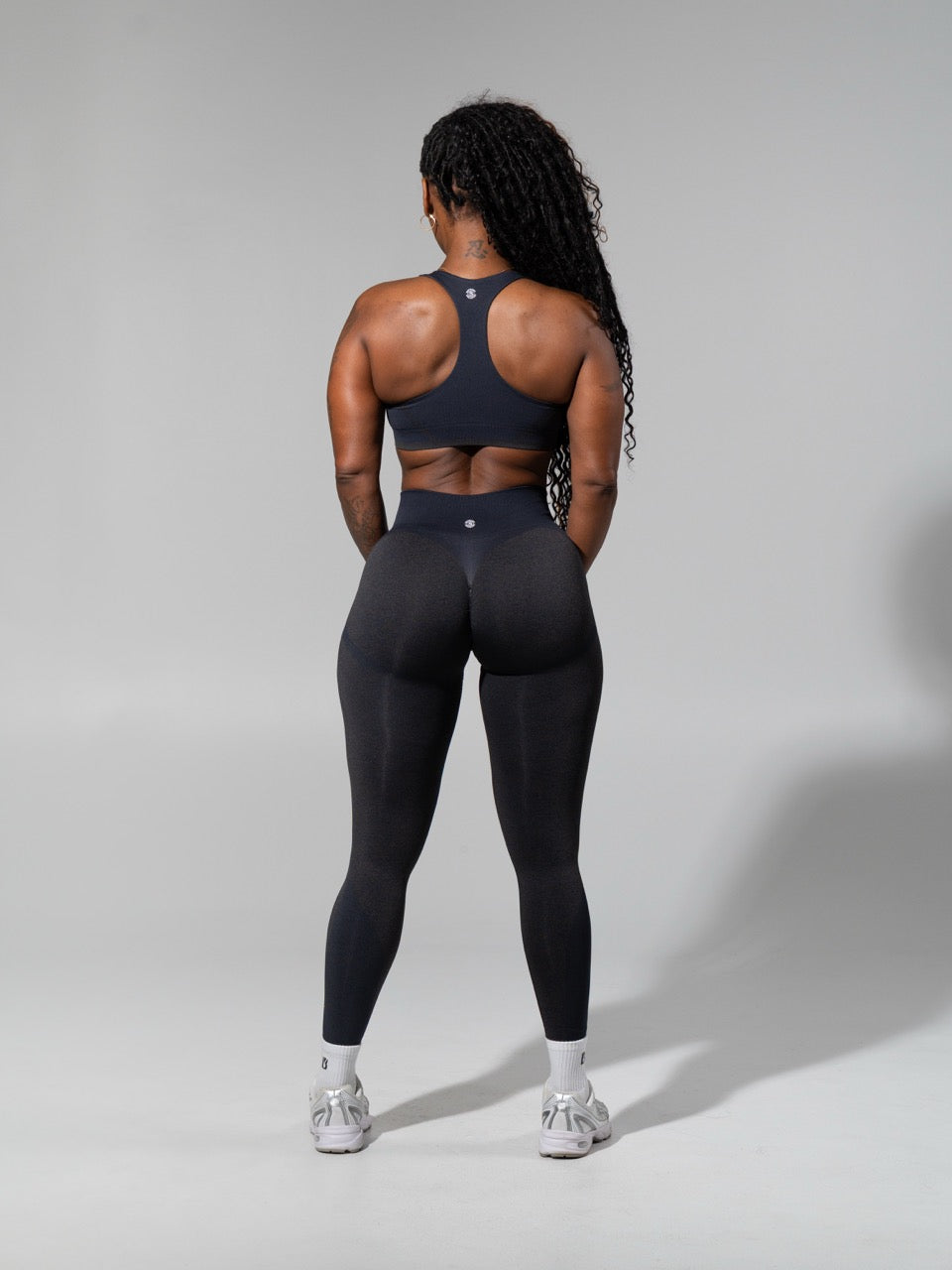 Shade Seamless Legging - Heather Black and Charcoal