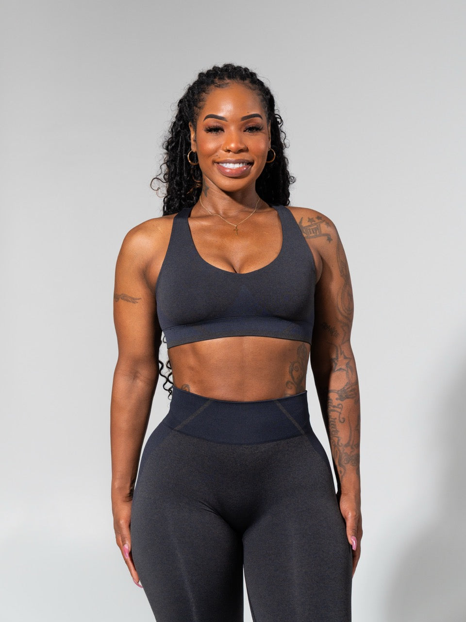 Shade Seamless Sports Bra - Heather Black and Charcoal