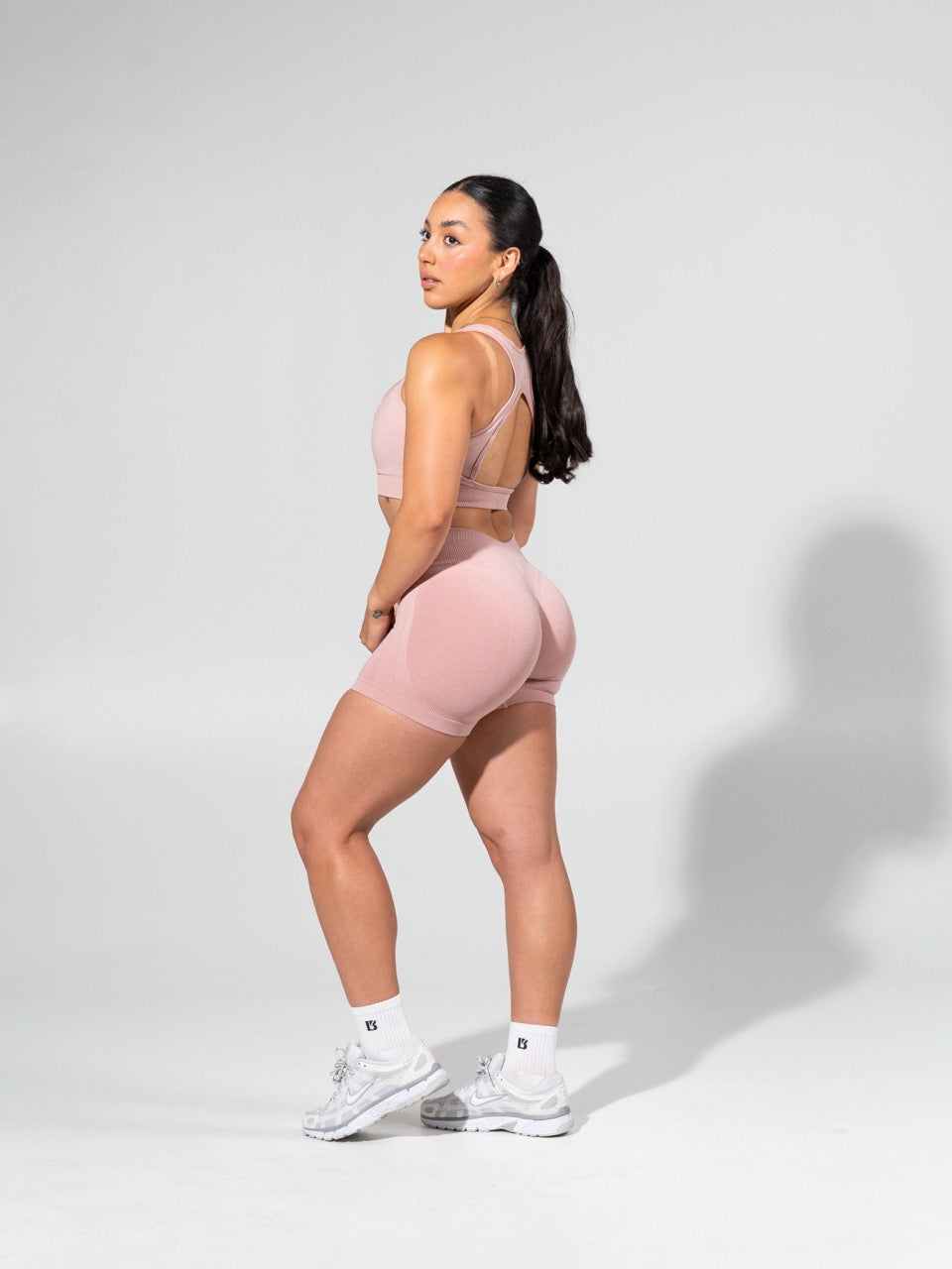 Miracle Seamless Hip Rise Short 4.5" - Heather Rose Water