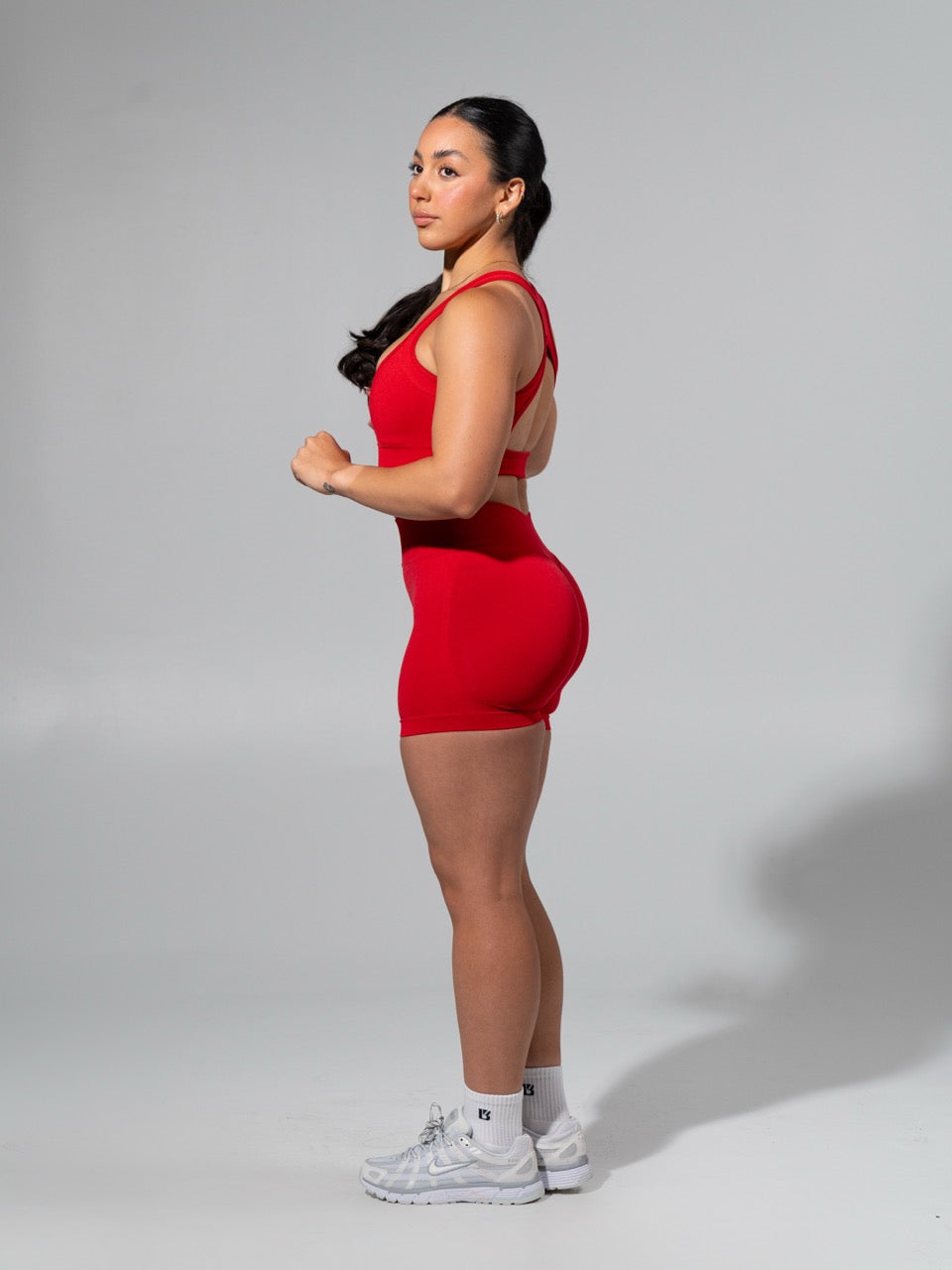 Miracle Seamless Hip Rise Short 4.5" - Heather Lipstick Red