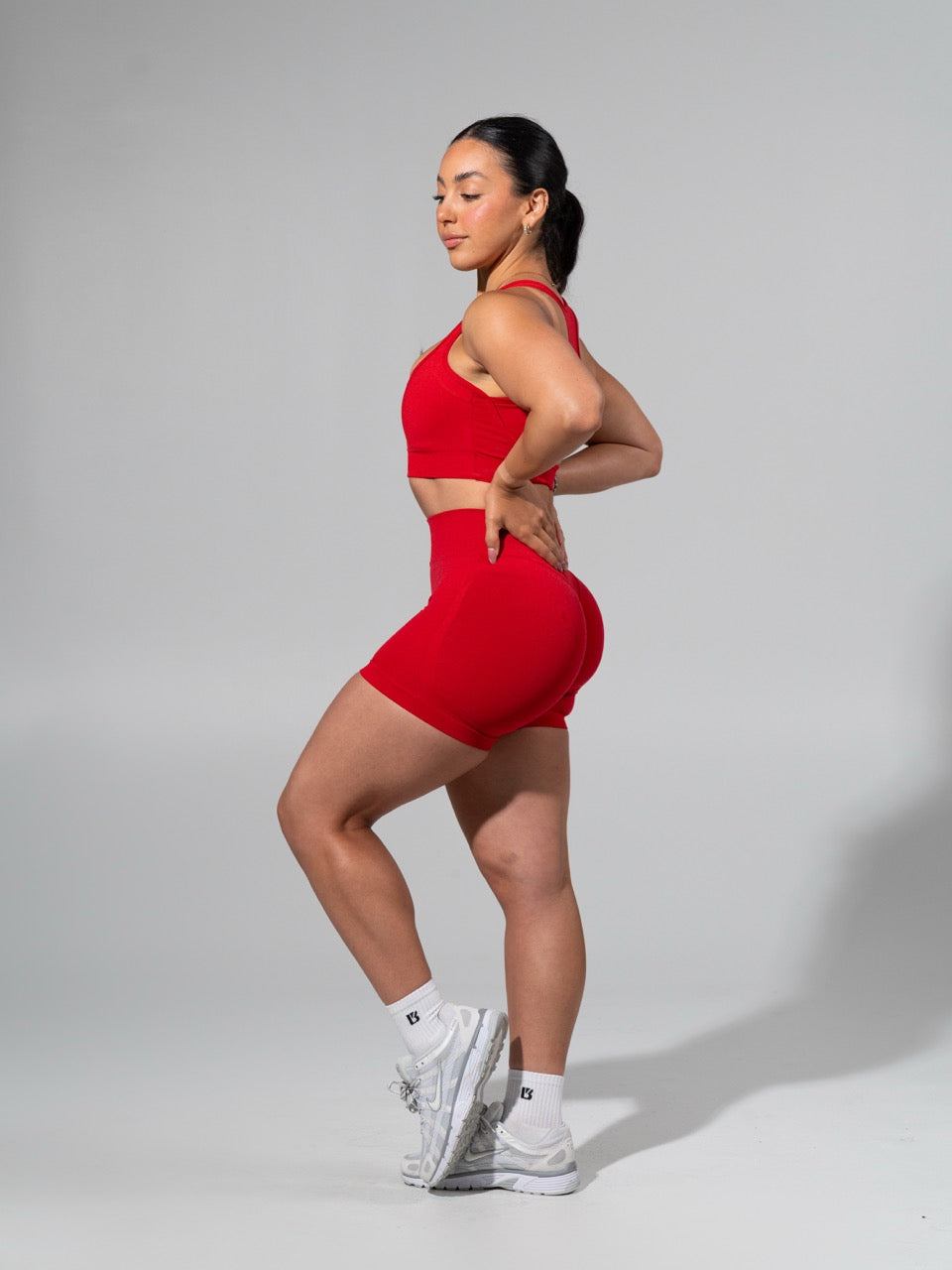 Miracle Seamless Hip Rise Short 4.5" - Heather Lipstick Red
