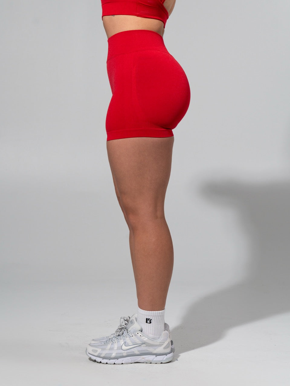 Miracle Seamless Hip Rise Short 4.5" - Heather Lipstick Red