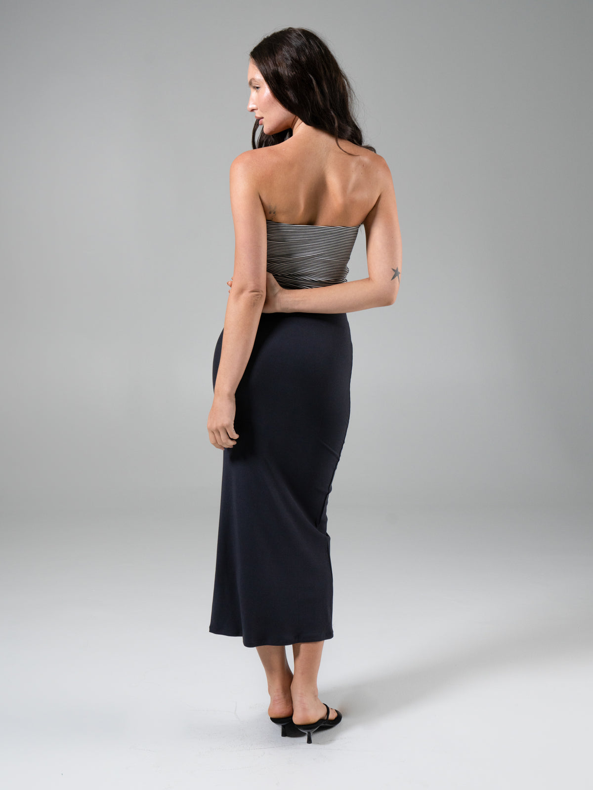 Nimbus Rib Midi Skirt - Onyx Black