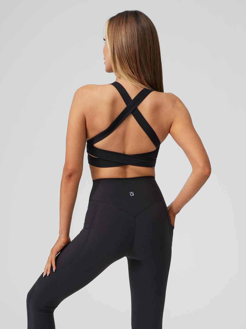 Alpha Sports Bra - Onyx Black