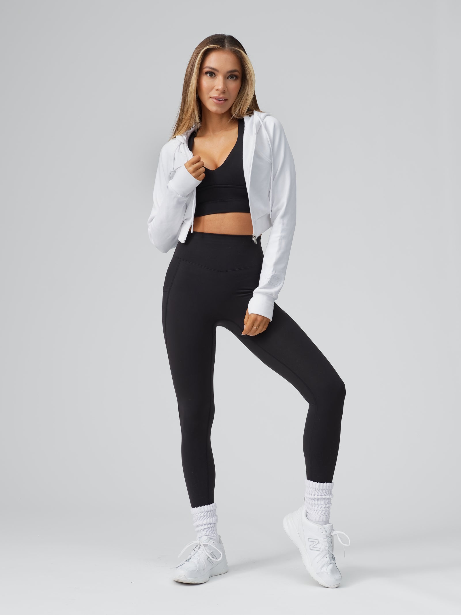 Alpha Sports Bra - Onyx Black