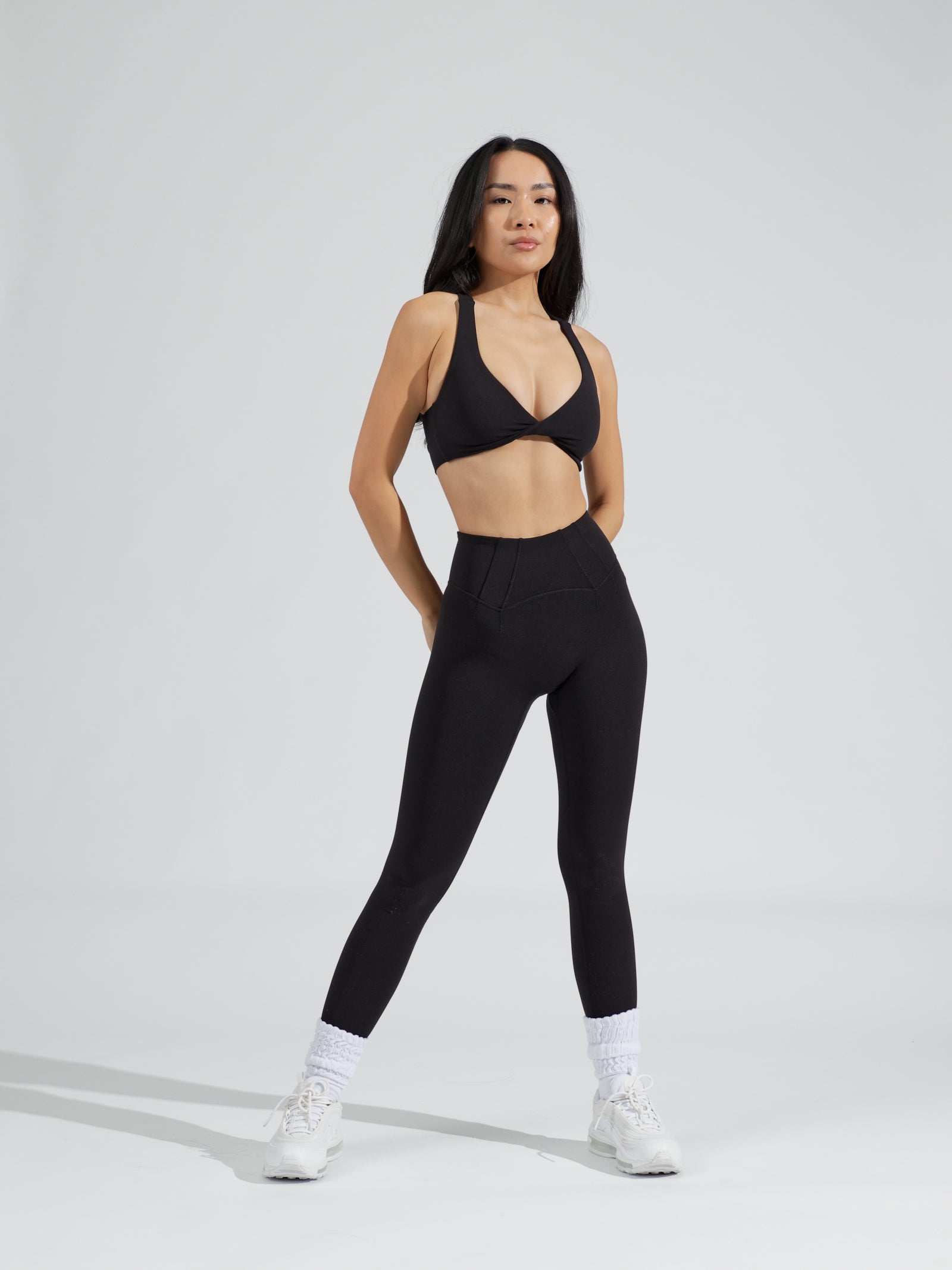 Double Twist Sports Bra - Onyx Black