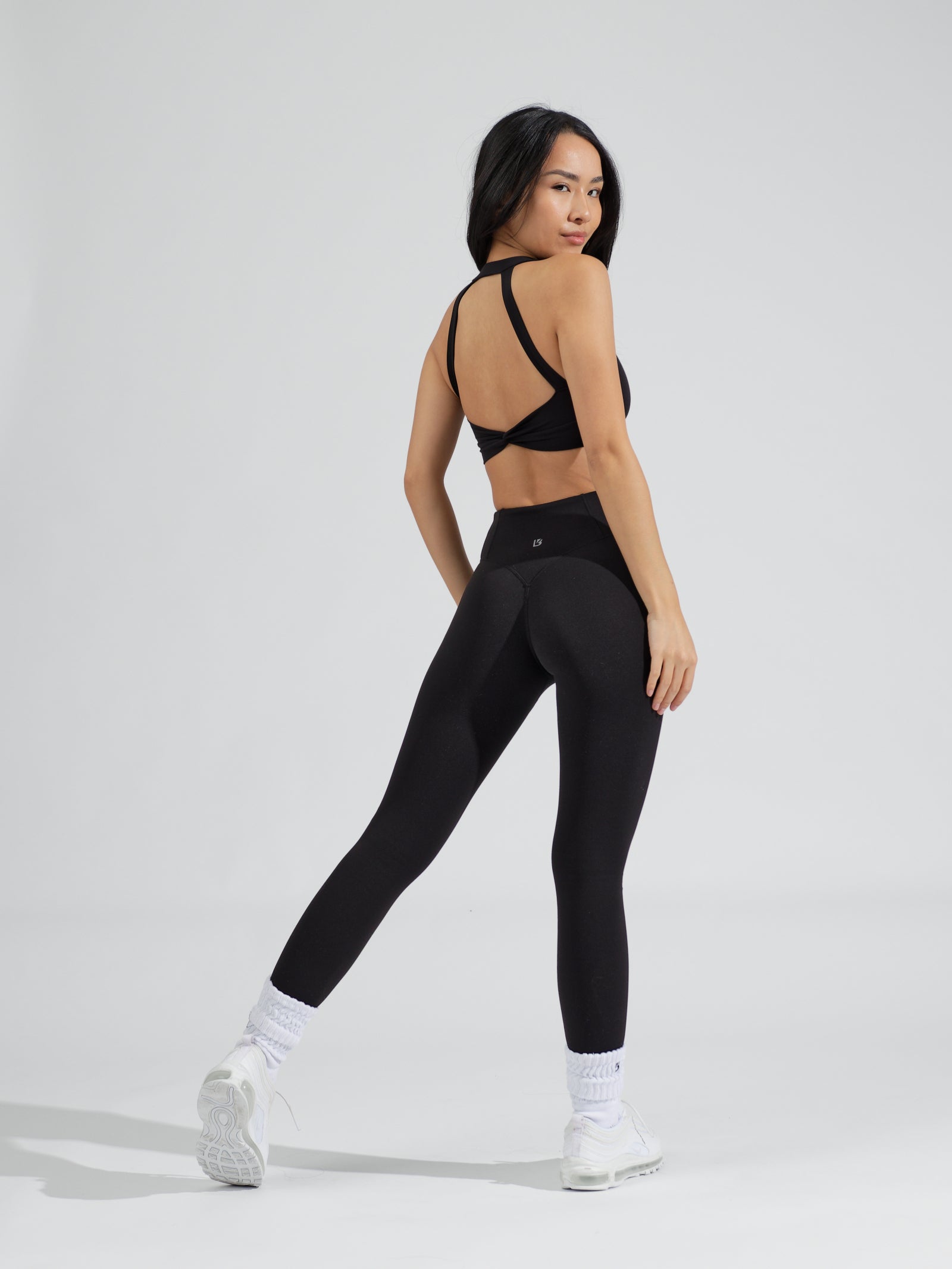 Double Twist Sports Bra - Onyx Black