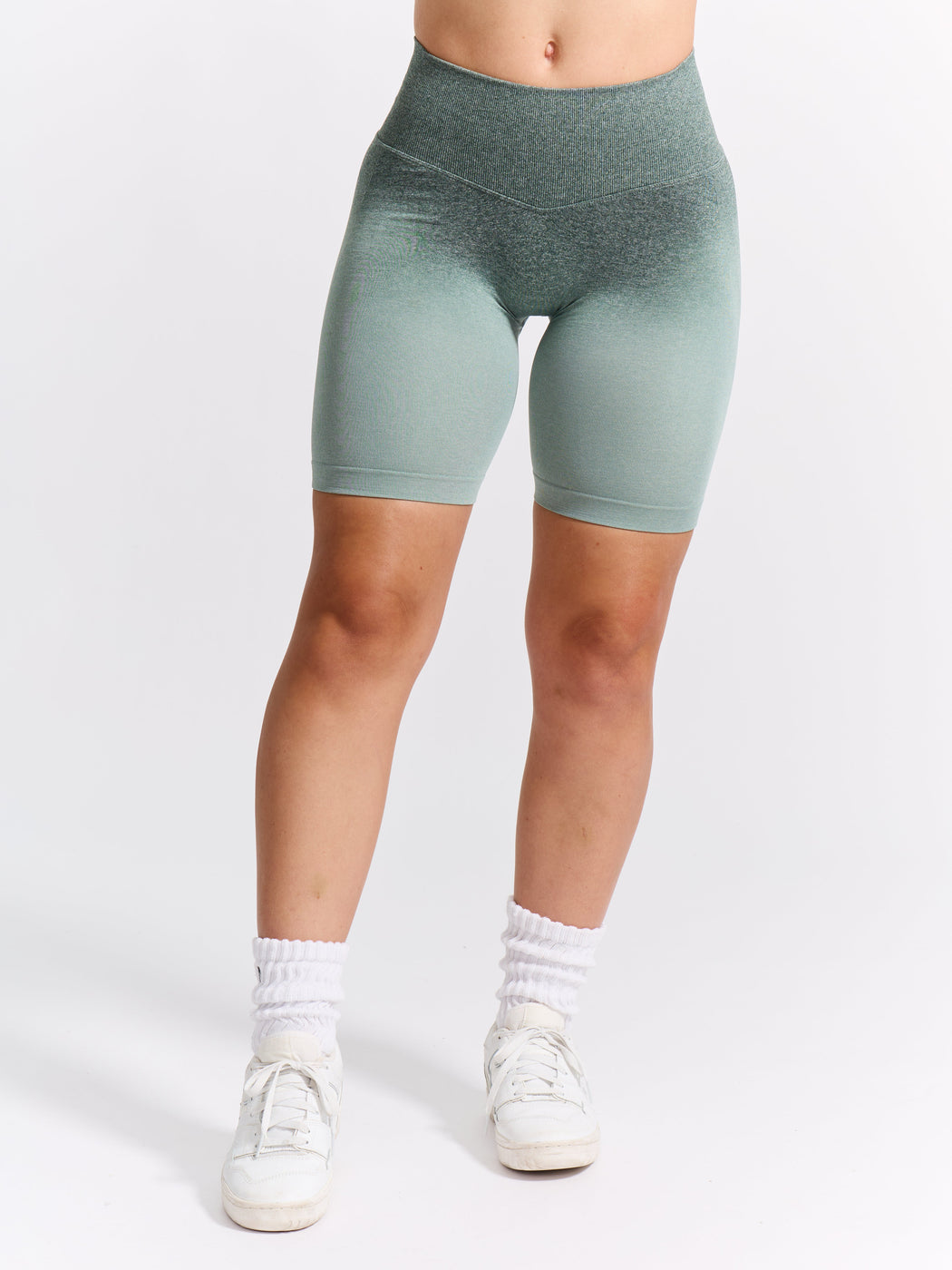 Miracle Seamless Short 6" - Sage Ombre