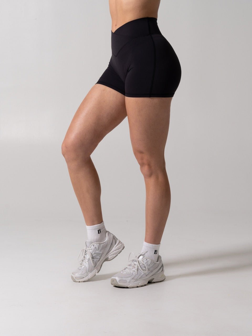 Siren Scrunch Short 5" - Onyx Black