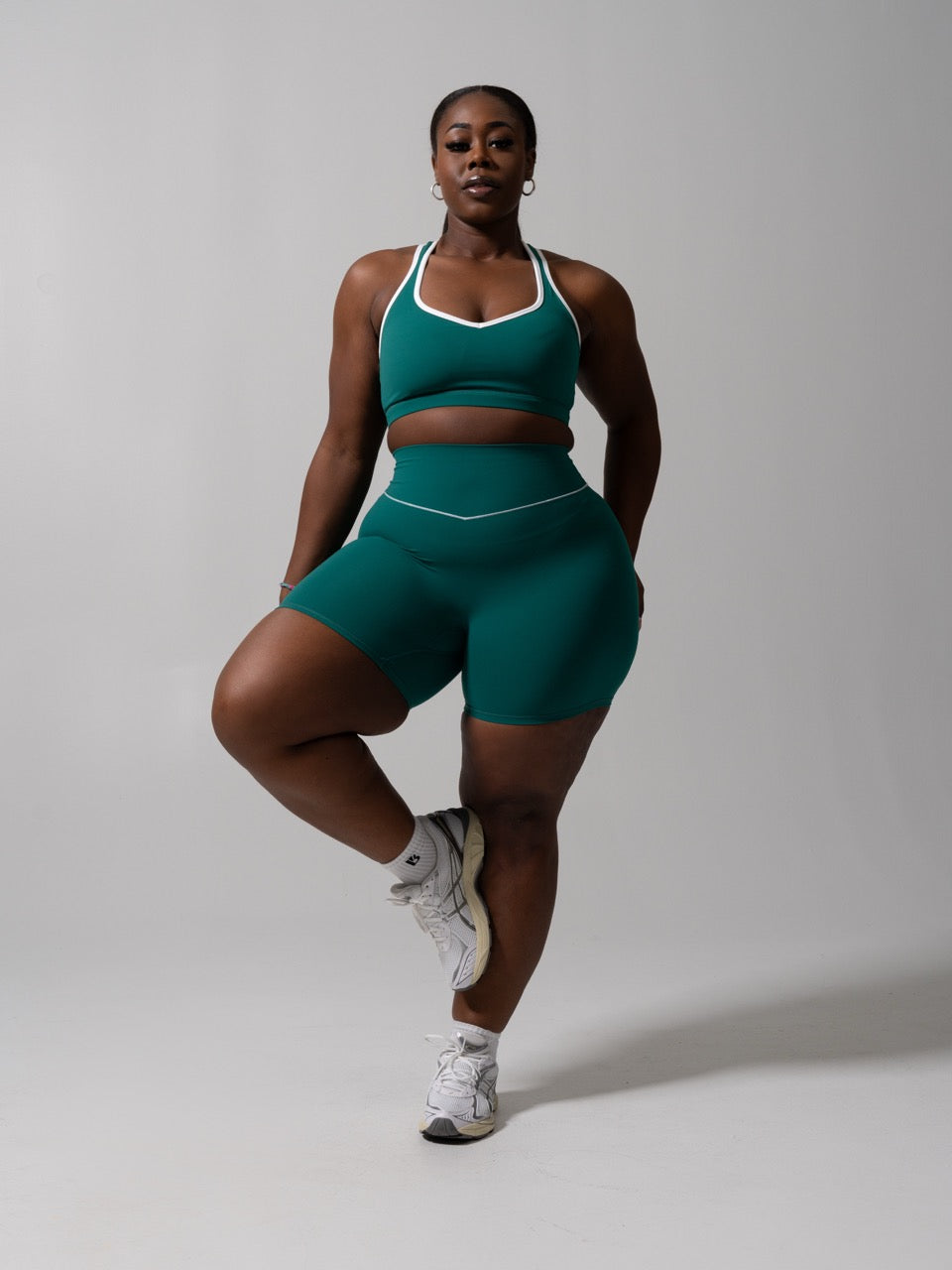 Buffbunny(バフバニー)トレンカ　スターラップ・レギンス　アクティブ Shop Women's Athletic Wear New Arrivals | Stylish, Comfortable and