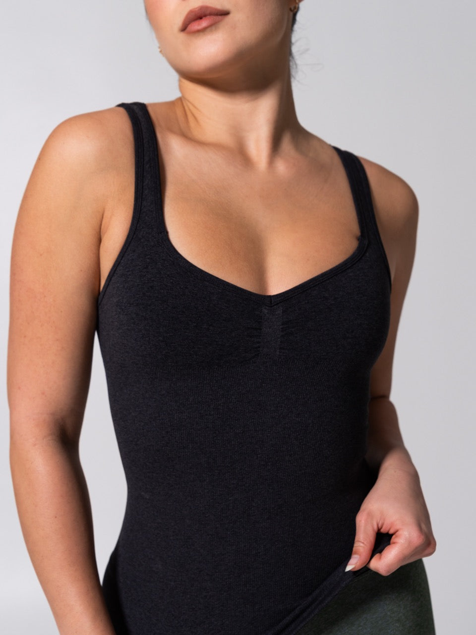 Miracle Seamless Hip Tank - Heather Charcoal