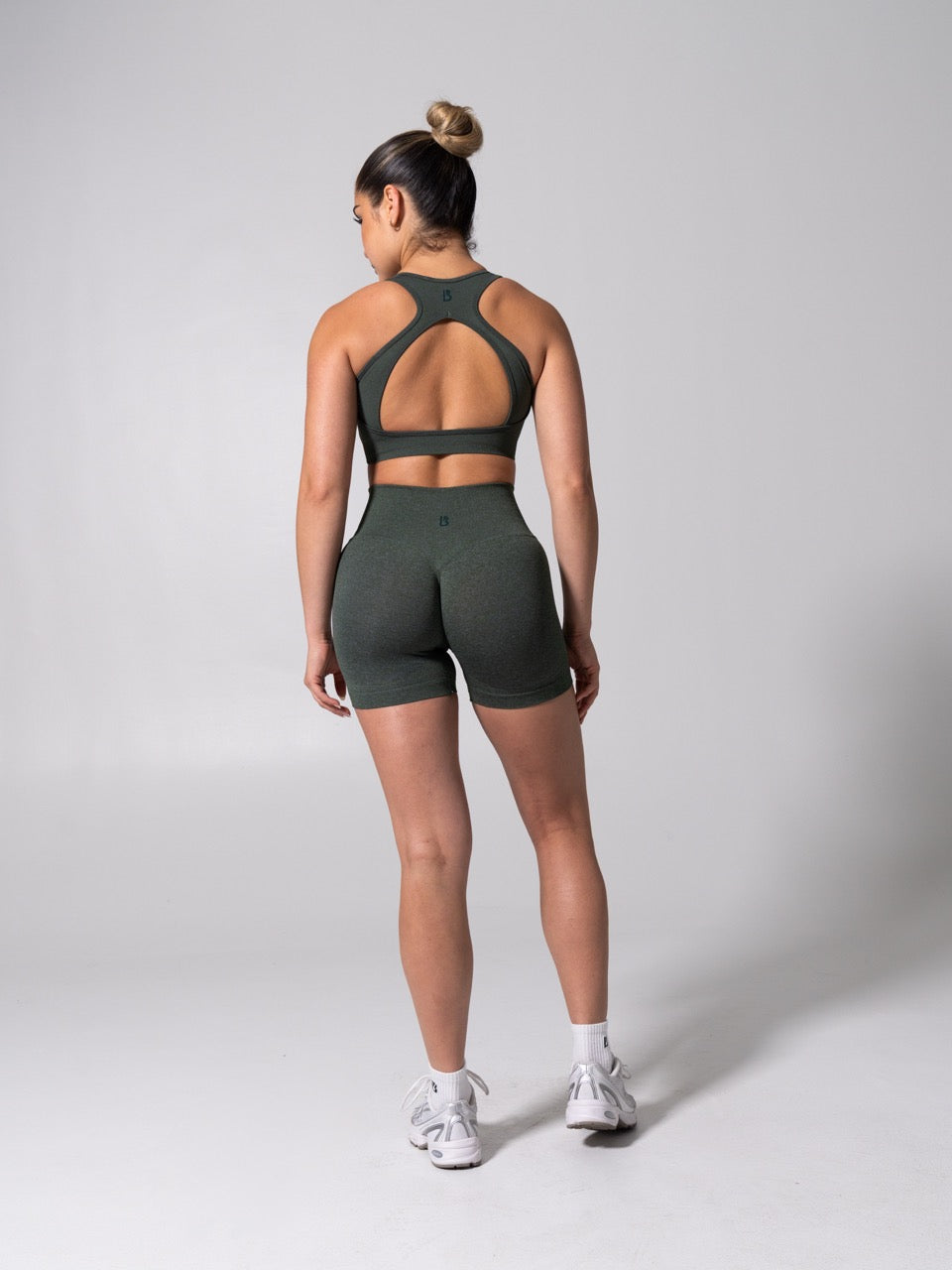 Miracle Seamless Short 4.5" - Heather Limon Pepino