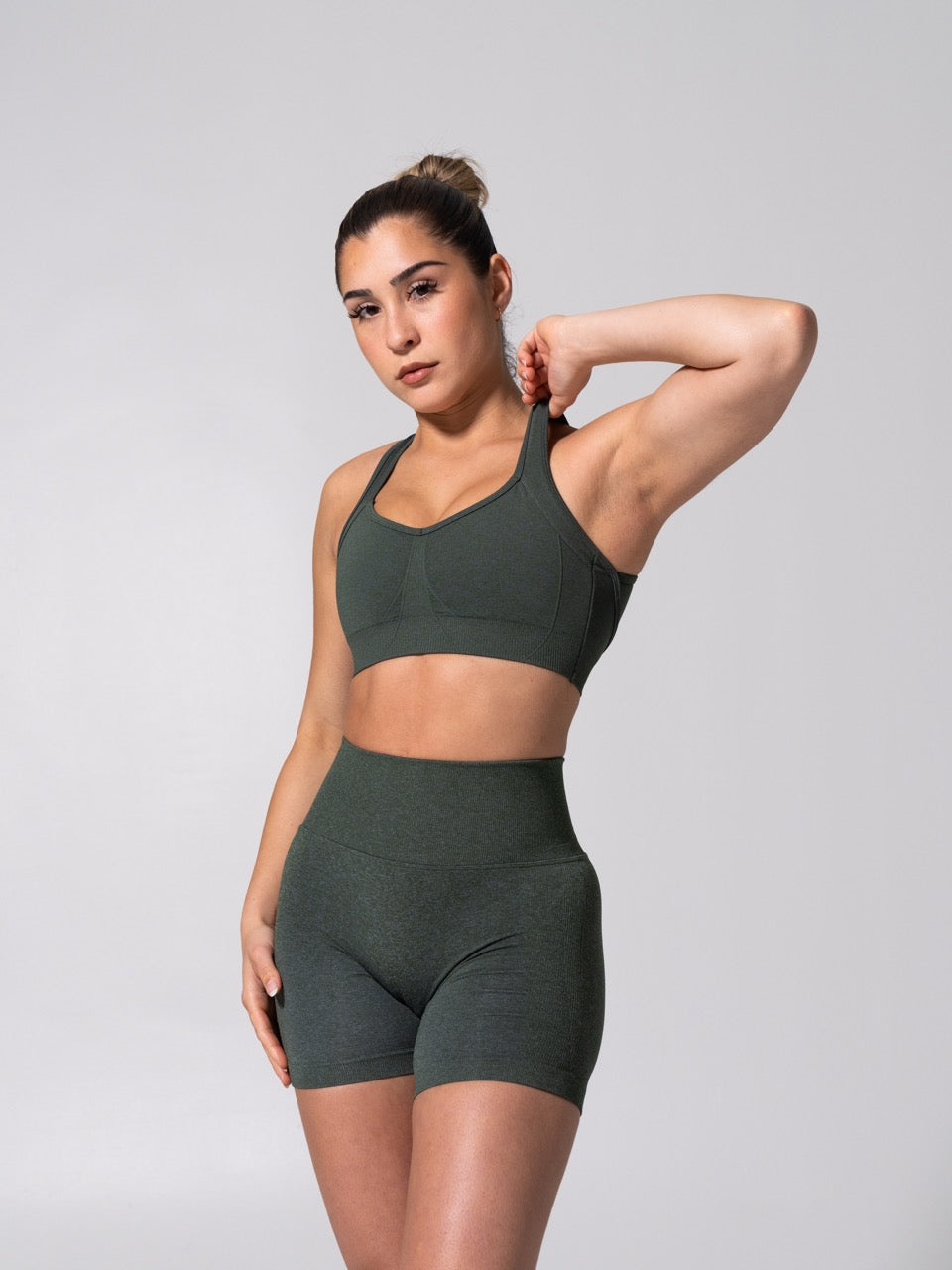 Miracle Seamless Short 4.5" - Heather Limon Pepino