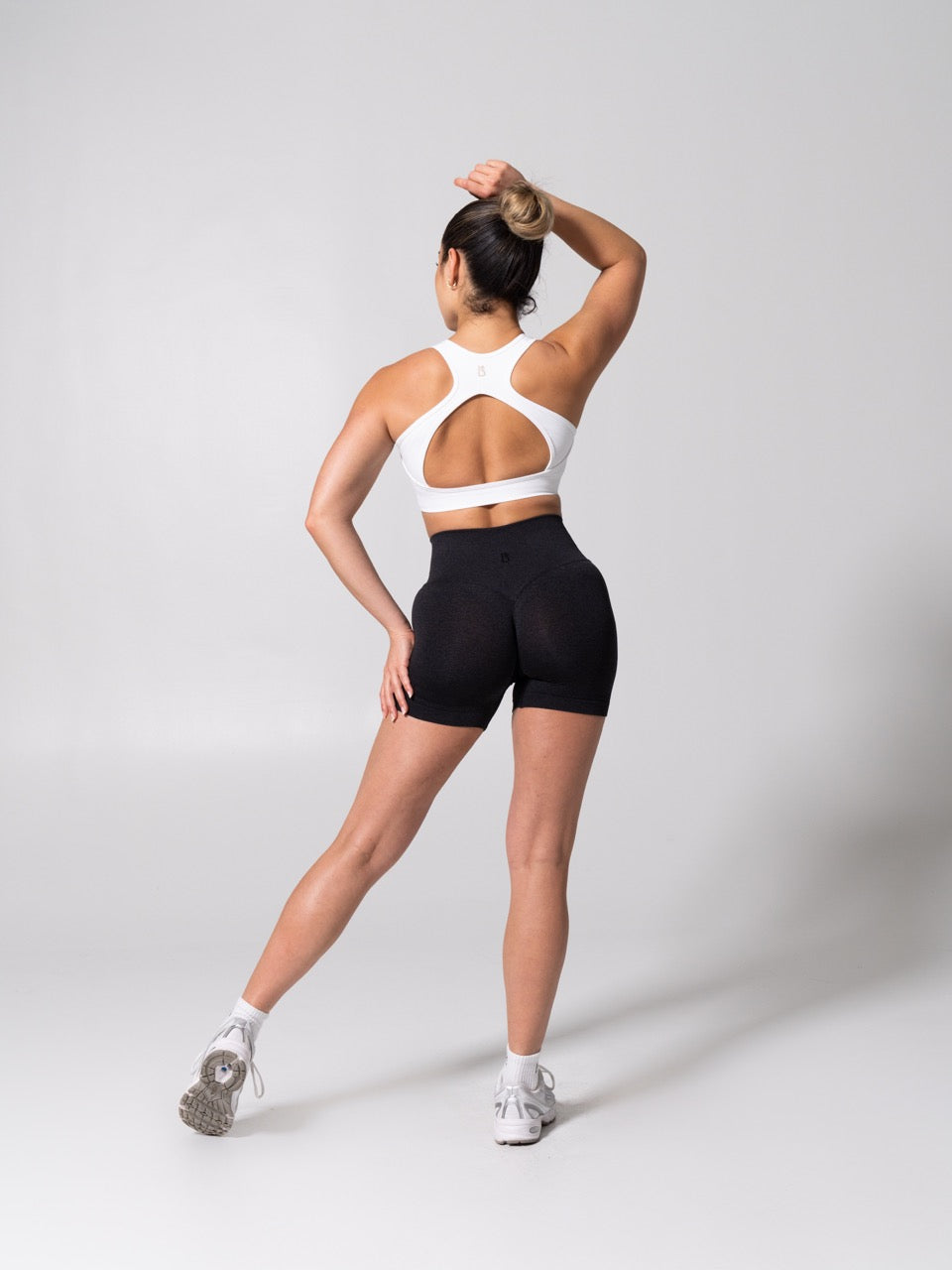 Vida Seamless Sports Bra - White