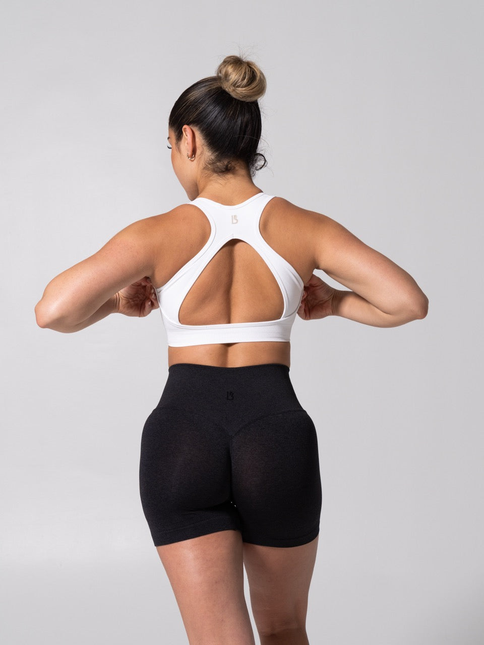 Vida Seamless Sports Bra - White