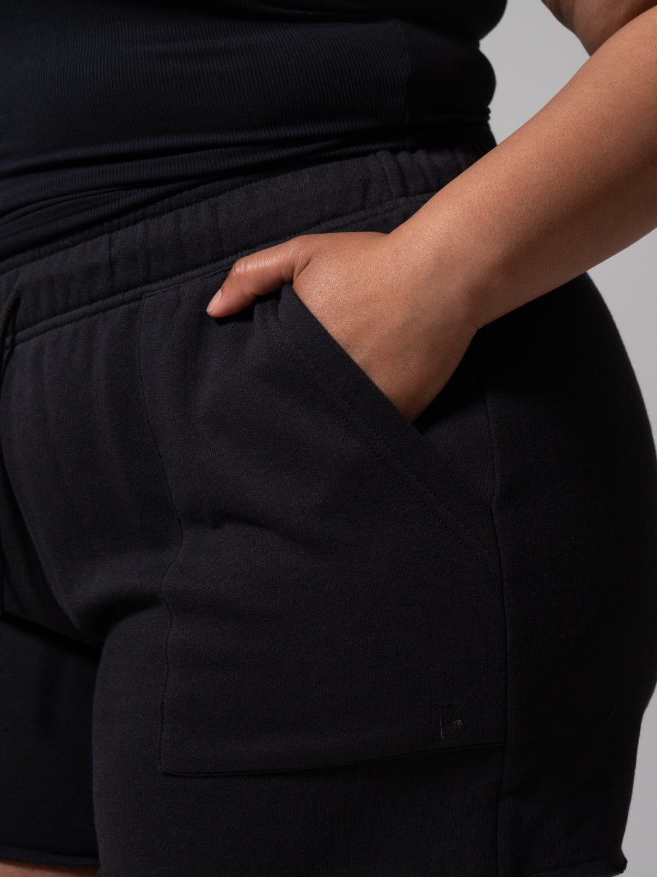 Threads Short - Onyx Black