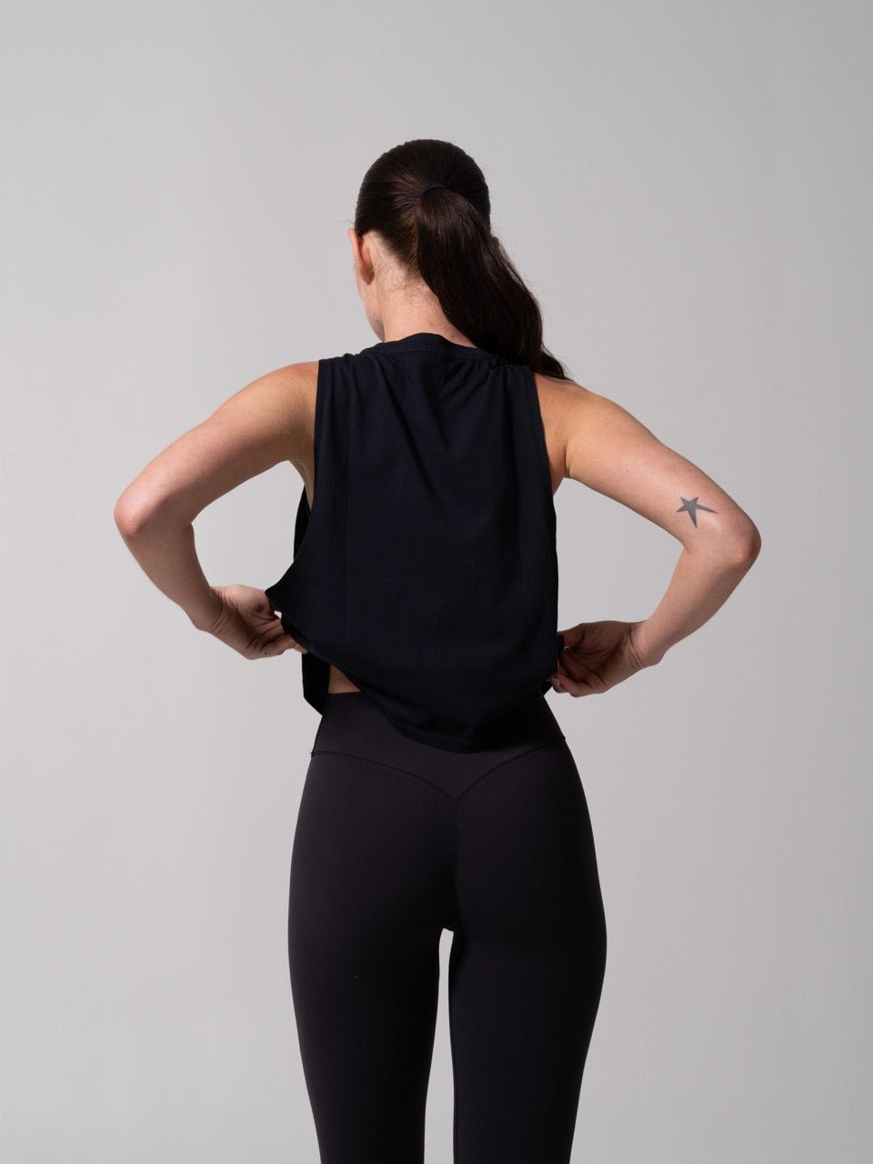Essential Waist Tank - Onyx Black