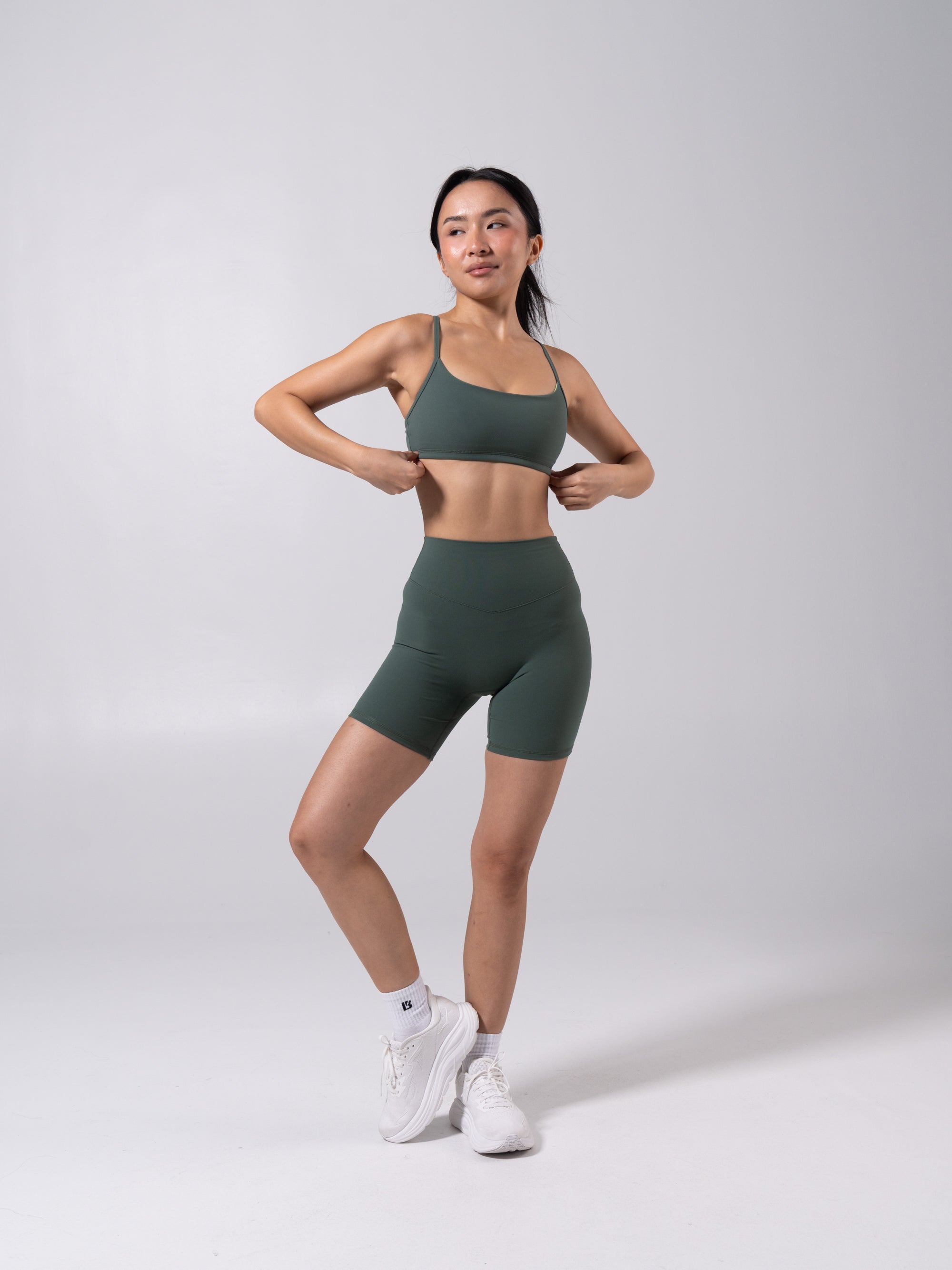Buffbunny(バフバニー)トレンカ　スターラップ・レギンス　アクティブ Shop Women's Athletic Wear for Every Body Type | Buffbunny